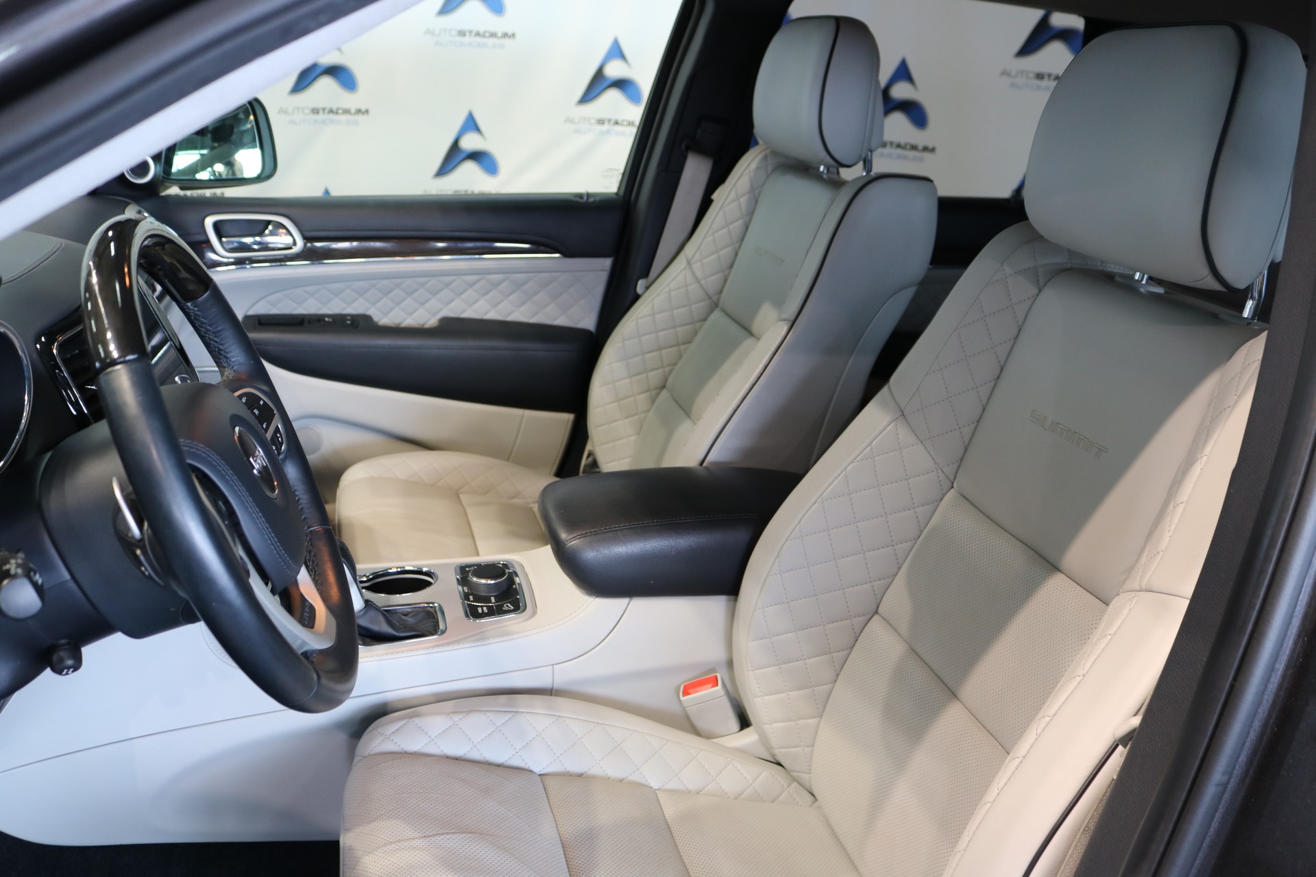 JEEP Grand Cherokee 3.0 CRD Summit Automatic-image-42