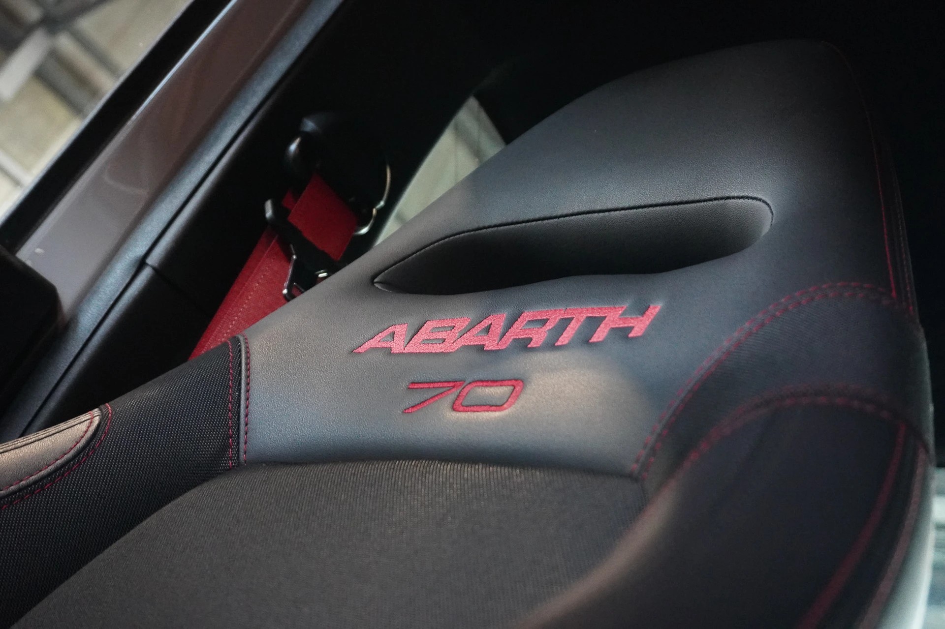 FIAT 595 1.4 16V Turbo Abarth Comp 110° Anniv. Duologic MFK 12.8.2026 / Garantie 12 Monate-image-8