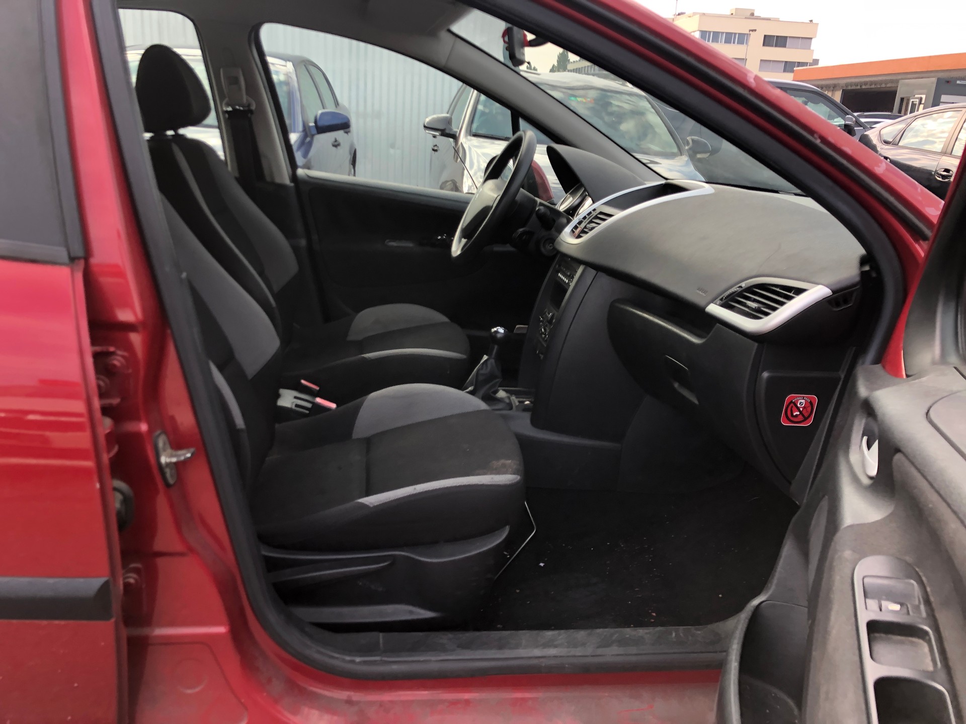 PEUGEOT 207-image-10