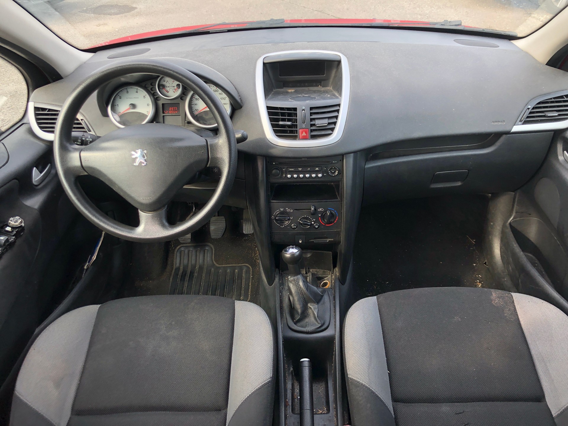 PEUGEOT 207-image-7