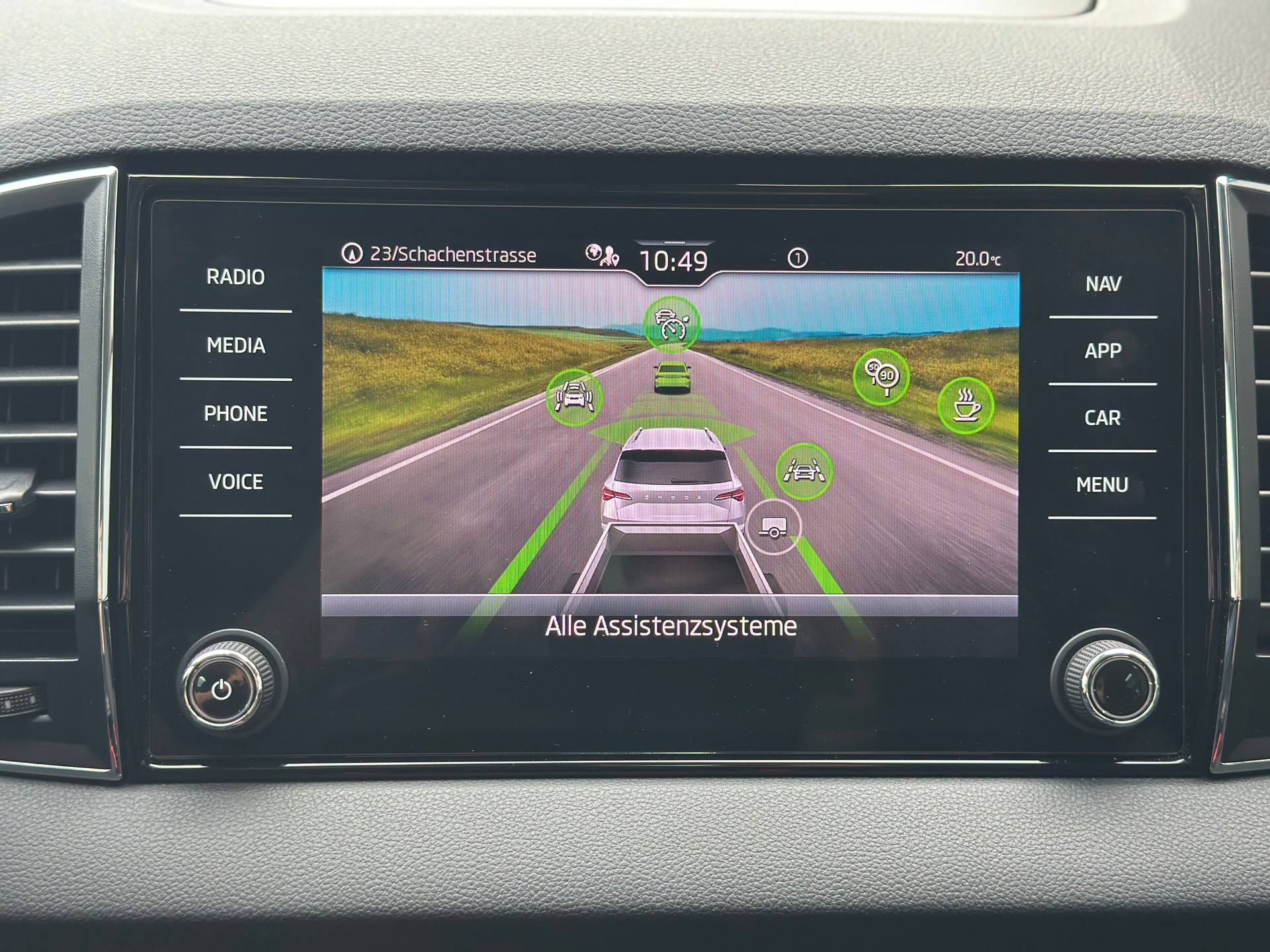 SKODA Karoq 2.0 TDI CR Ambition 4x4 DSG-image-12