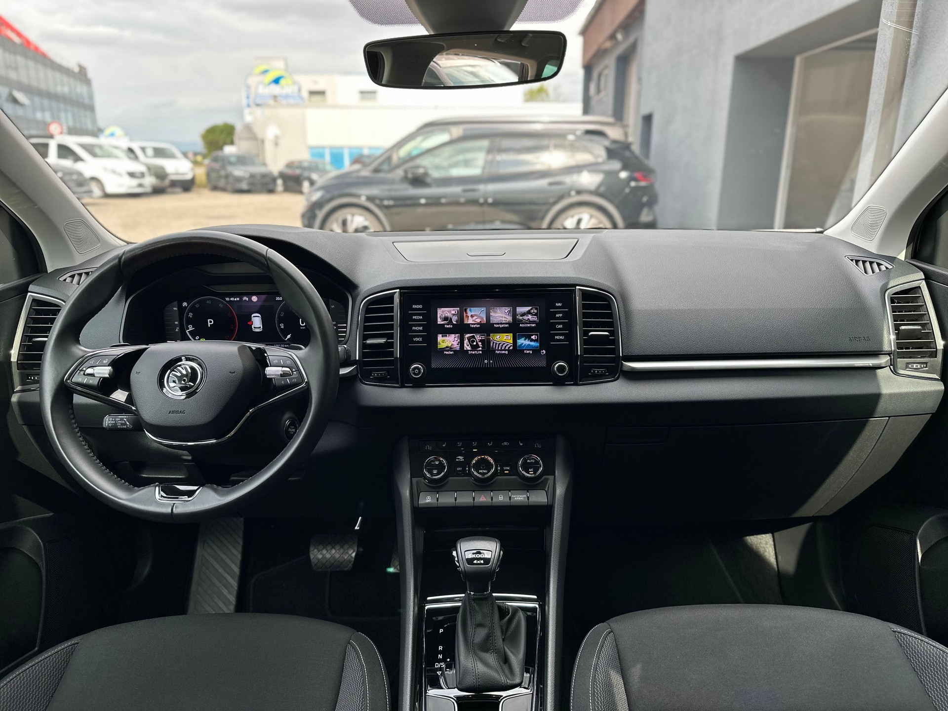 SKODA Karoq 2.0 TDI CR Ambition 4x4 DSG-image-6
