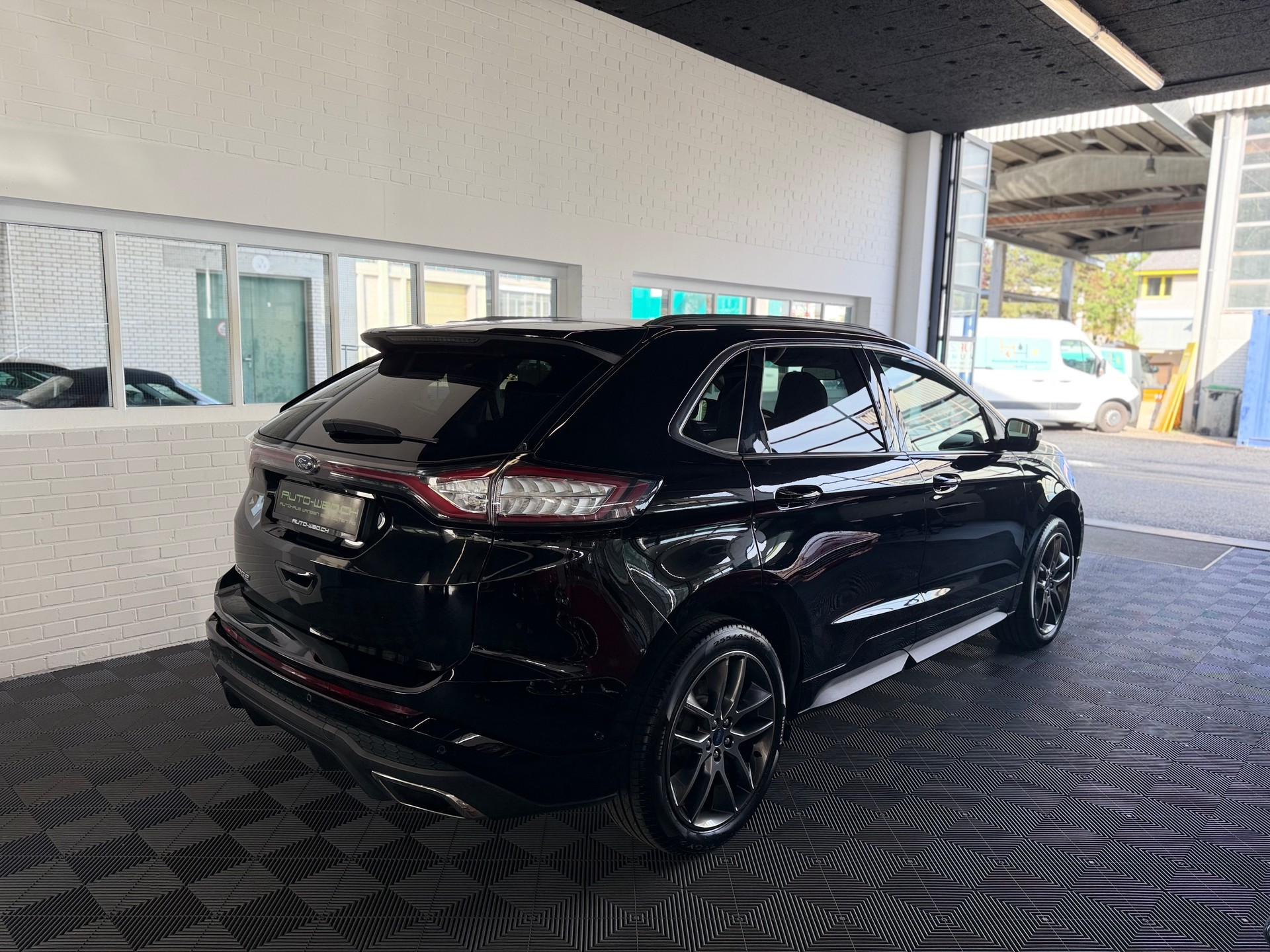 FORD Edge 2.0 TDCi Sport 4WD PowerShift-showroom-element-2