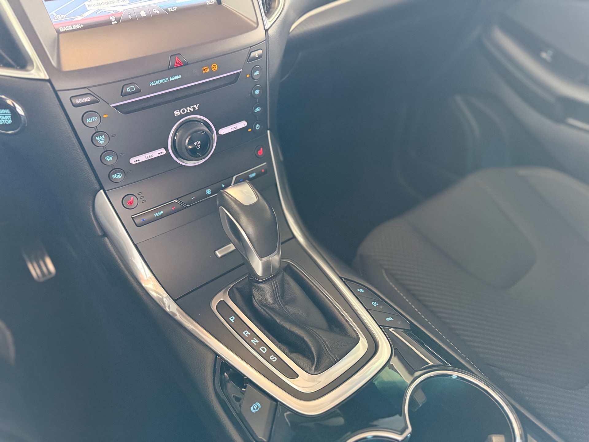 FORD Edge 2.0 TDCi Sport 4WD PowerShift-image-19