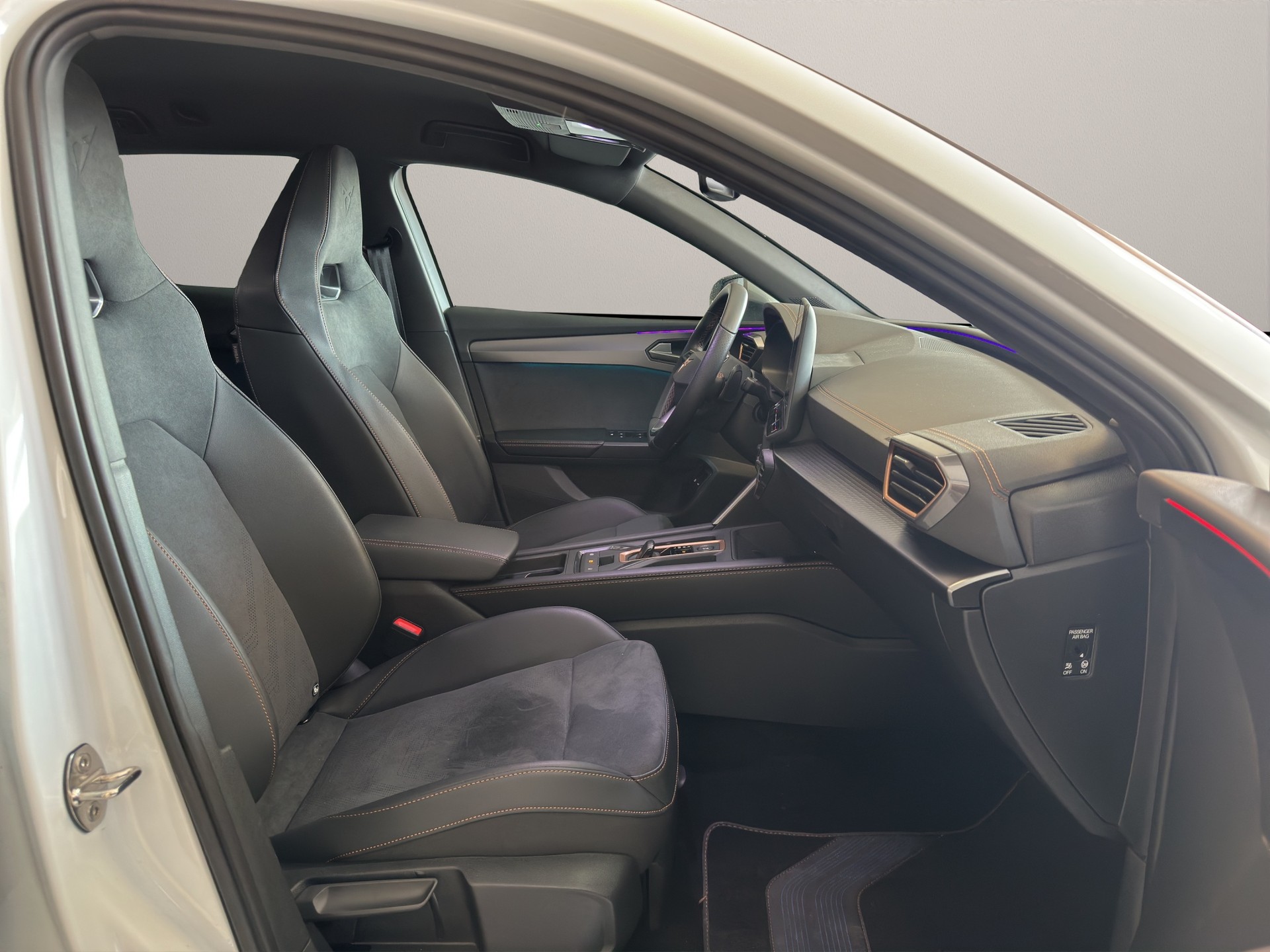 CUPRA LEON ST 1.5 e-HYBRID pHEV VZ DSG-image-9