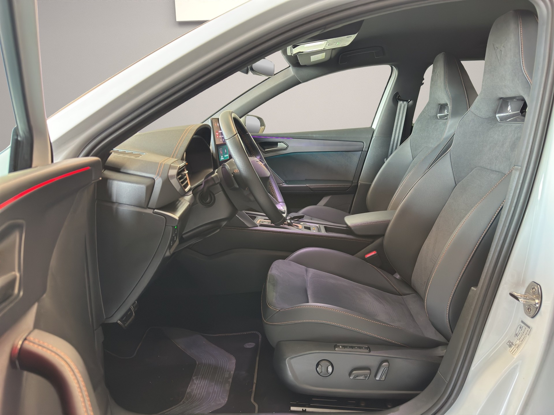 CUPRA LEON ST 1.5 e-HYBRID pHEV VZ DSG-image-7