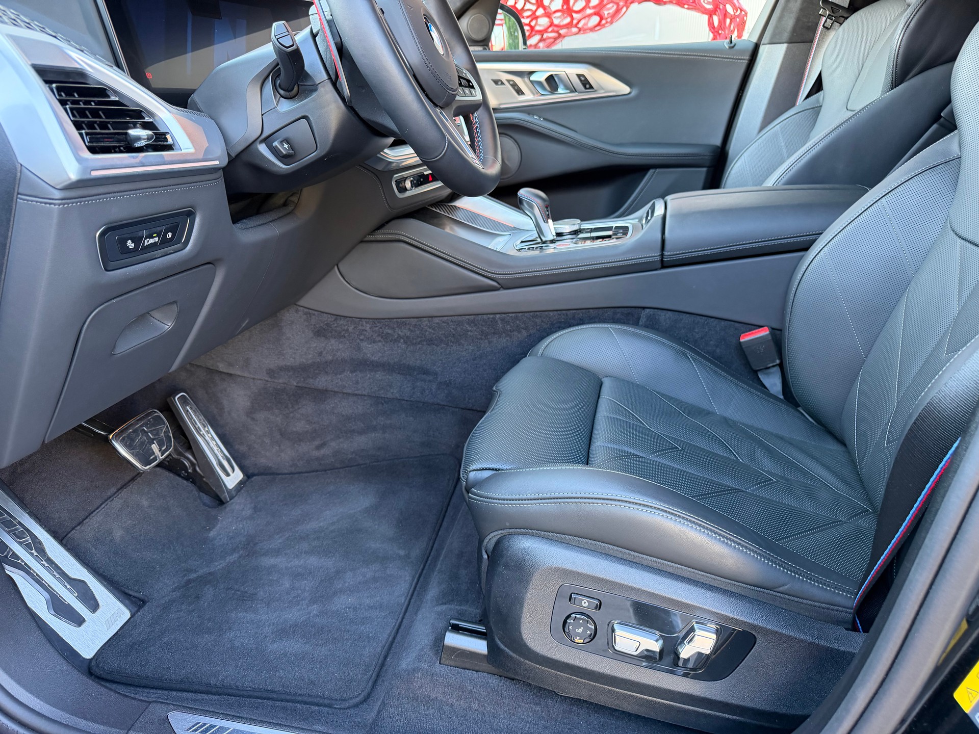 BMW XM xDrive 50e PHEV Steptronic-image-7