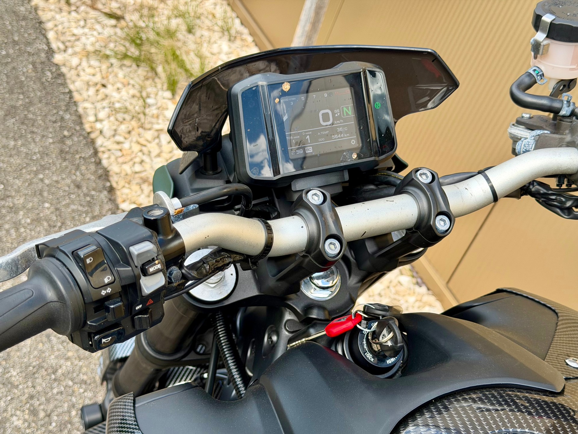 YAMAHA MT-09-image-15