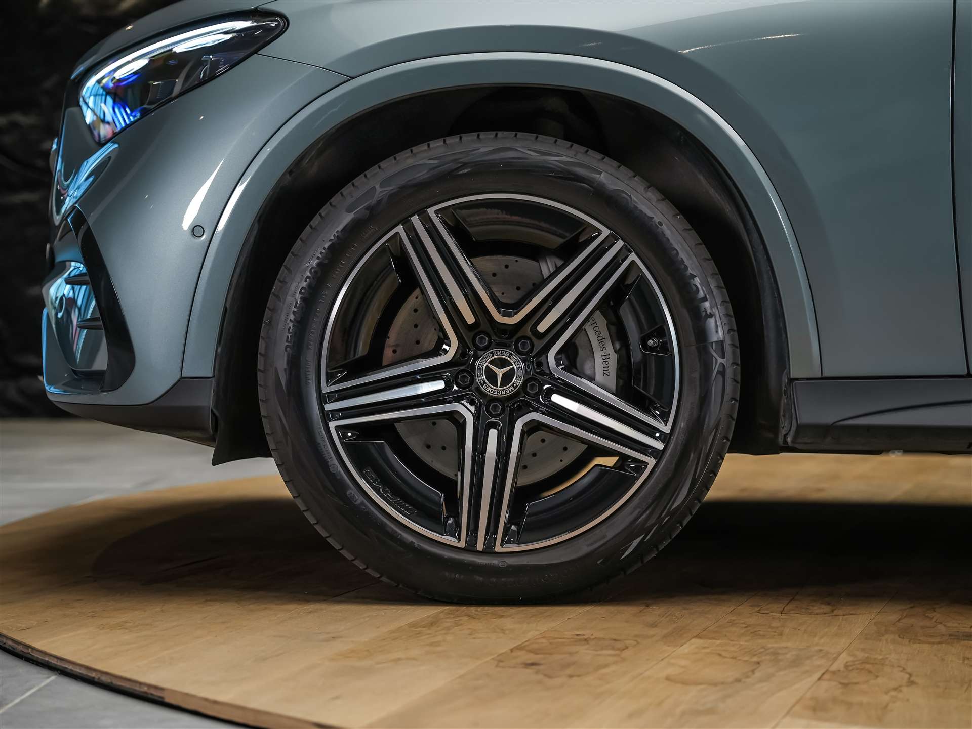 MERCEDES-BENZ GLC 300 d AMG Line 4matic *Werksgarantie*Digital Light*360°Kamera*-image-12