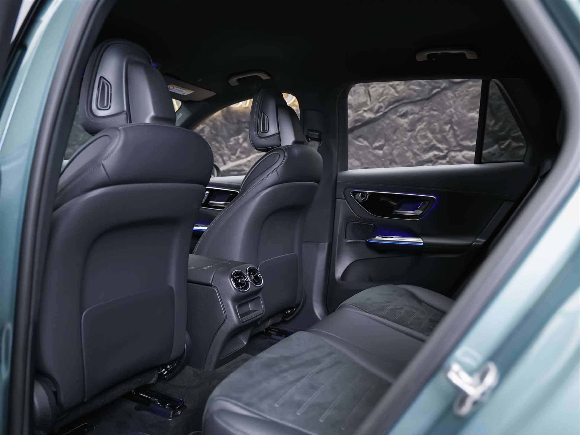 MERCEDES-BENZ GLC 300 d AMG Line 4matic *Werksgarantie*Digital Light*360°Kamera*-image-11