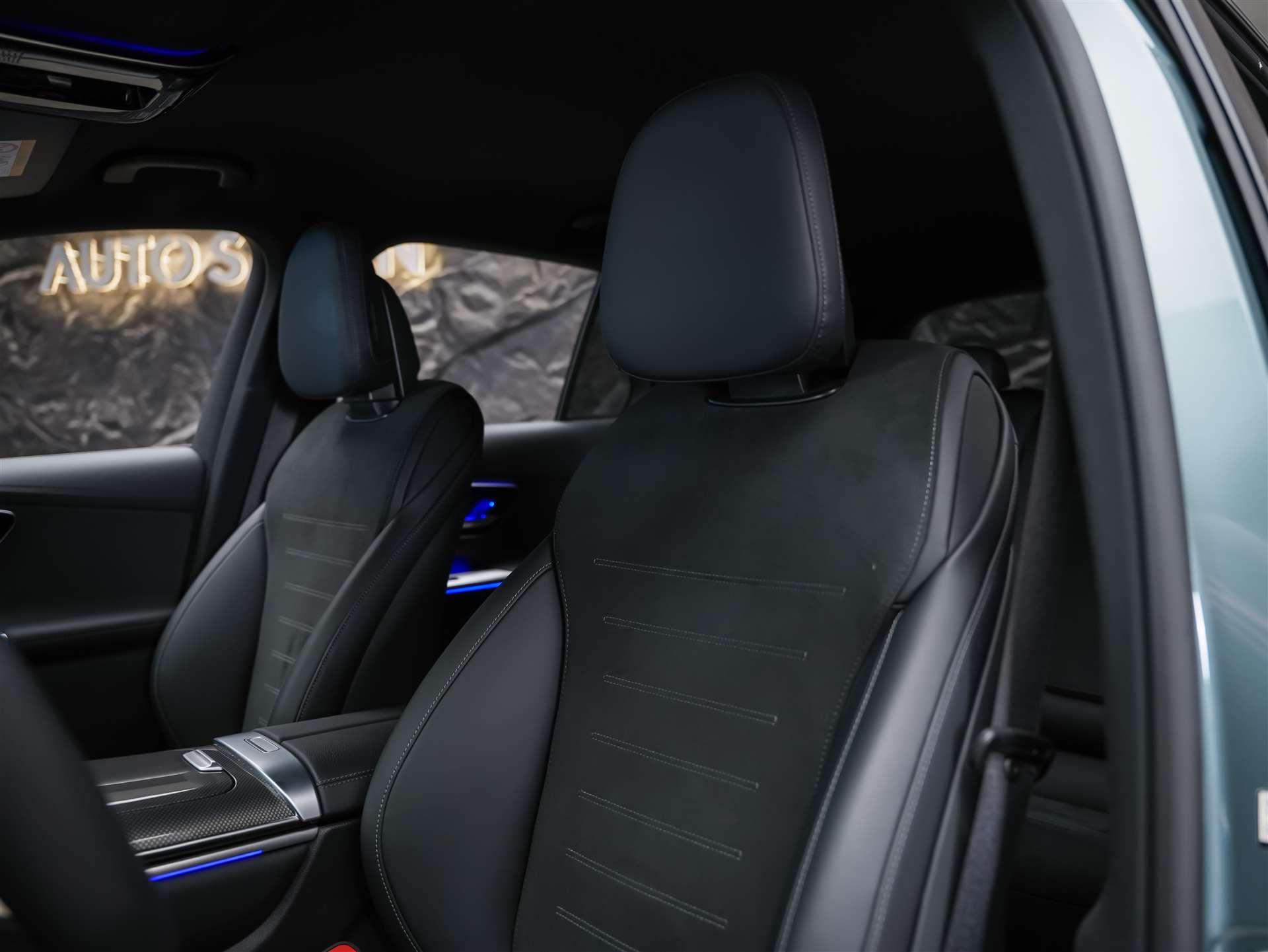 MERCEDES-BENZ GLC 300 d AMG Line 4matic *Werksgarantie*Digital Light*360°Kamera*-image-10