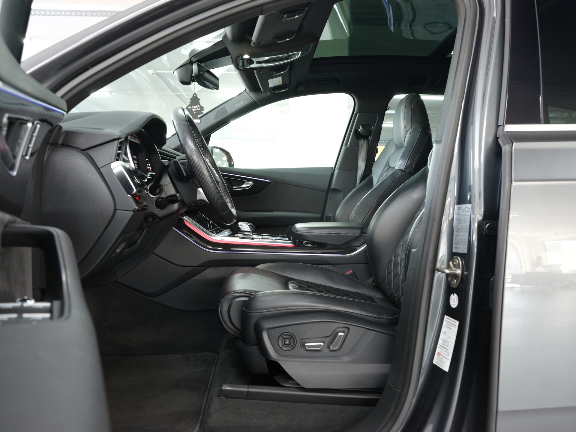 AUDI SQ7 4.0 TDI quattro tiptronic *Bose* *360 Kamera* *Panorama*-image-19