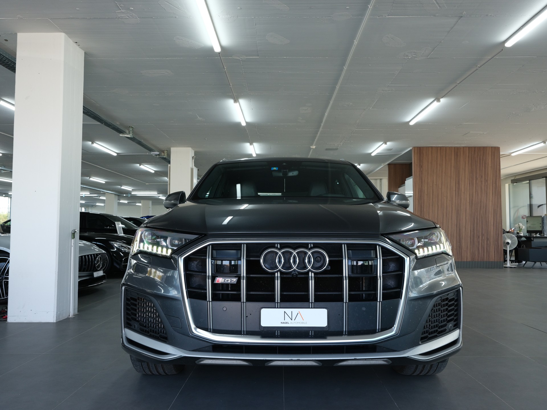 AUDI SQ7 4.0 TDI quattro tiptronic *Bose* *360 Kamera* *Panorama*-image-9