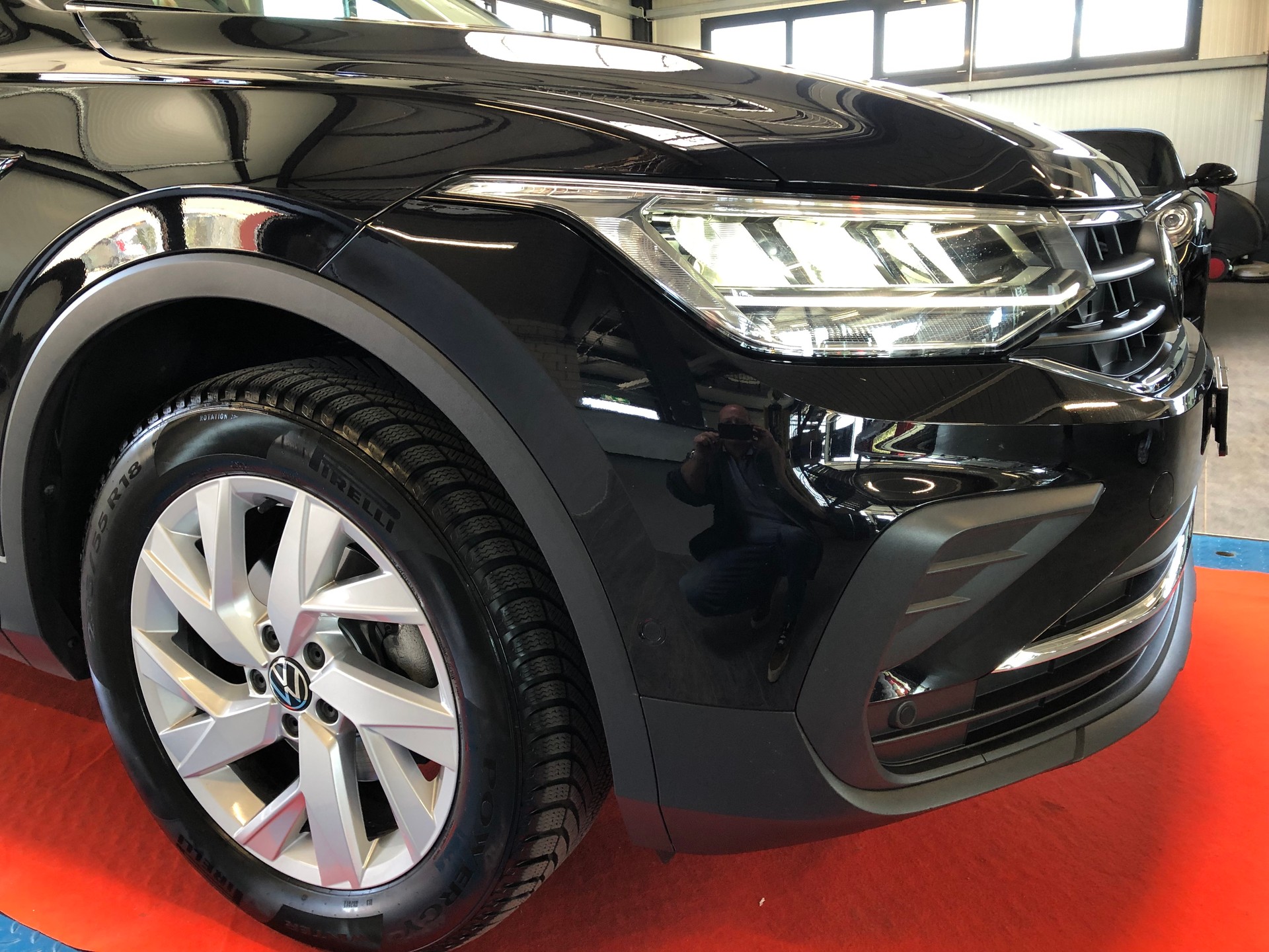 VW Tiguan 2.0 TDI SCR Life 4Motion DSG-showroom-element-1