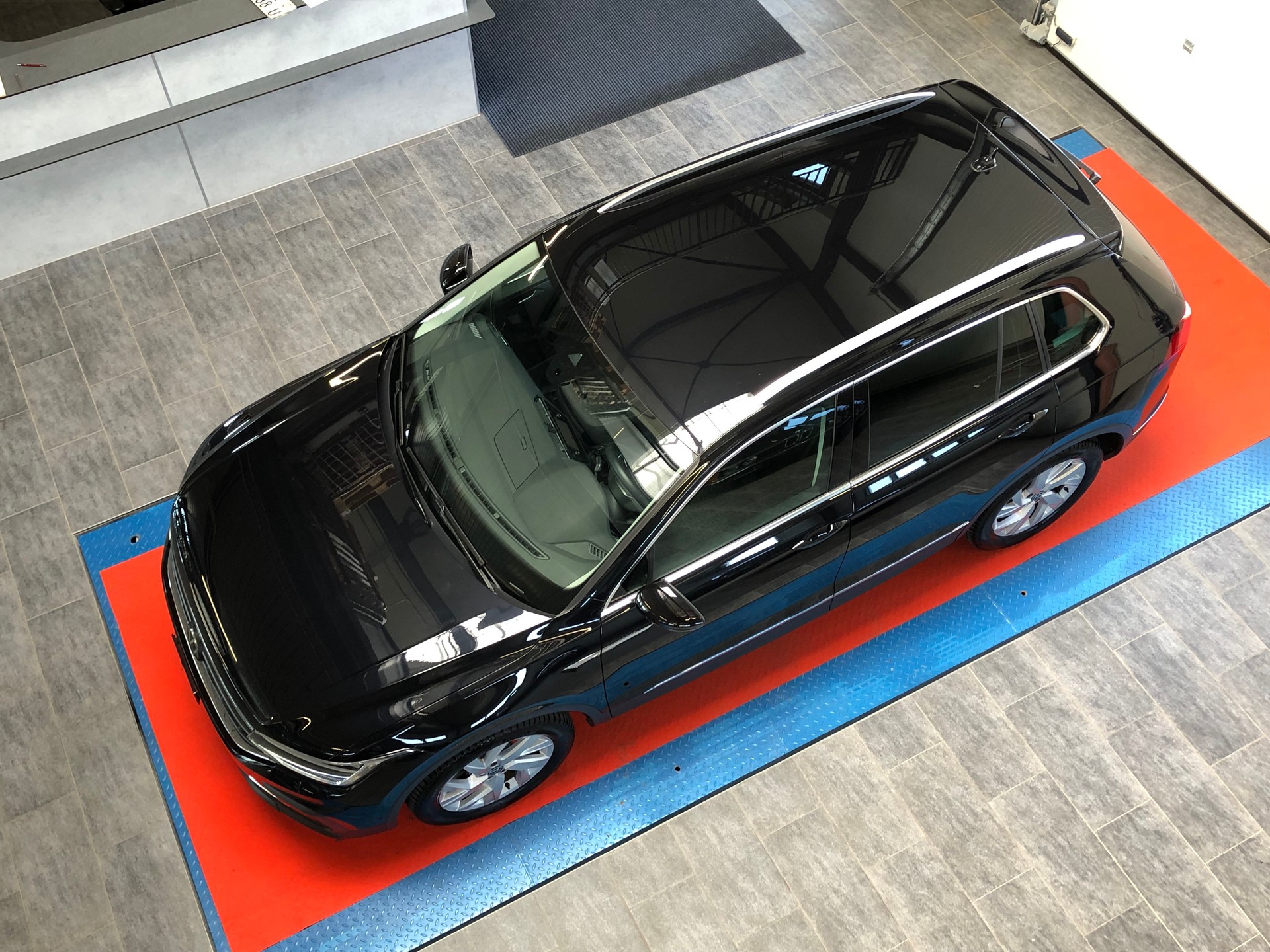 VW Tiguan 2.0 TDI SCR Life 4Motion DSG-image-28