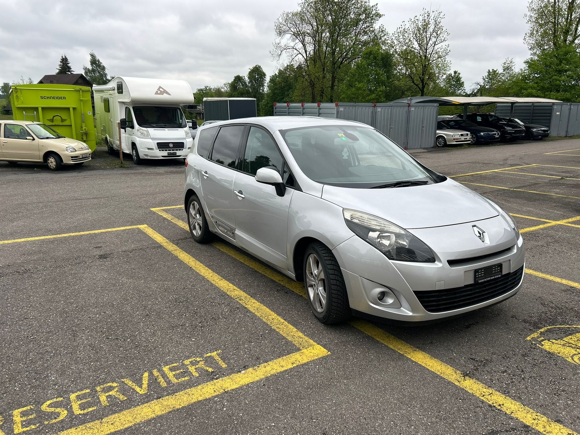 RENAULT Grand Scénic 2.0 dCi Privilège Automatic-image-1