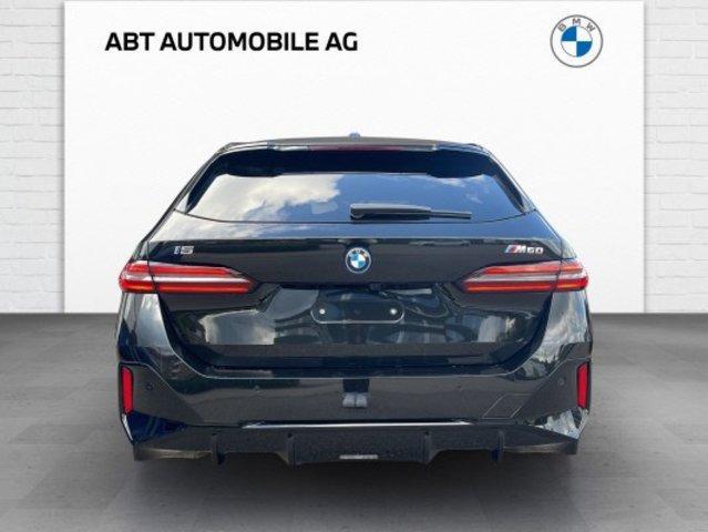 BMW i5 M60 xDrive Touring-image-17