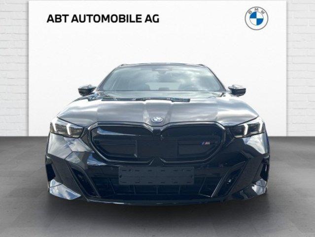 BMW i5 M60 xDrive Touring-showroom-element-2