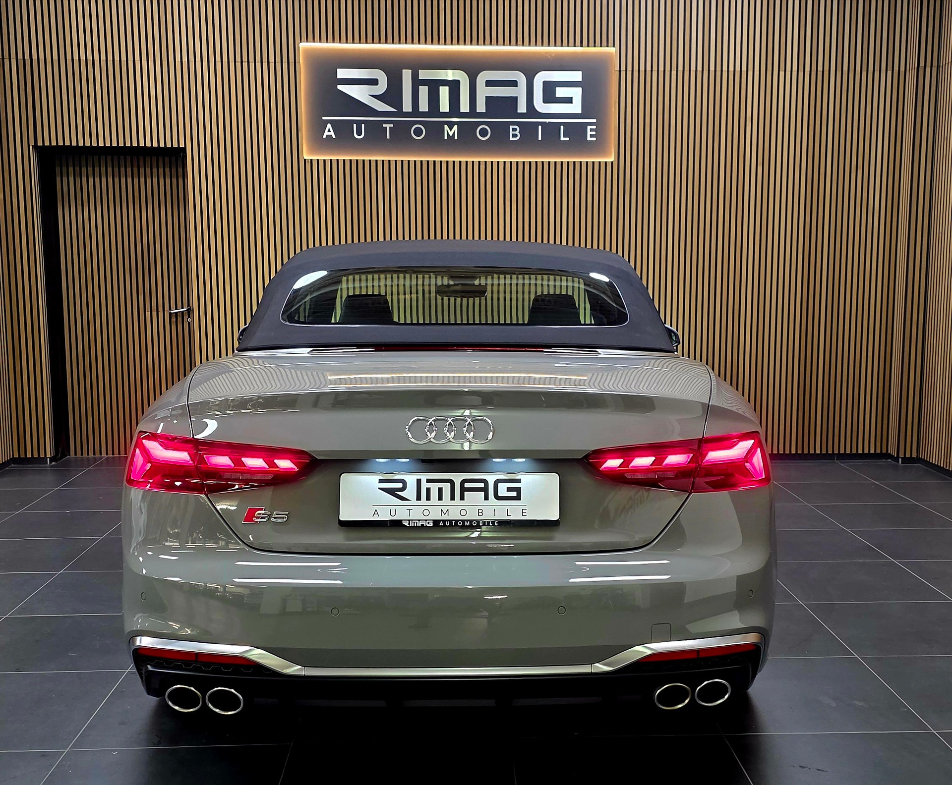 AUDI S5 Cabriolet 3.0 TFSI quattro tiptronic-image-14