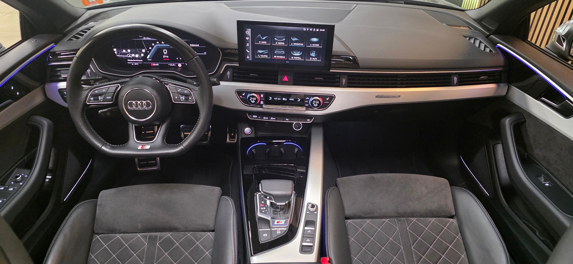 AUDI S5 Cabriolet 3.0 TFSI quattro tiptronic-image-25
