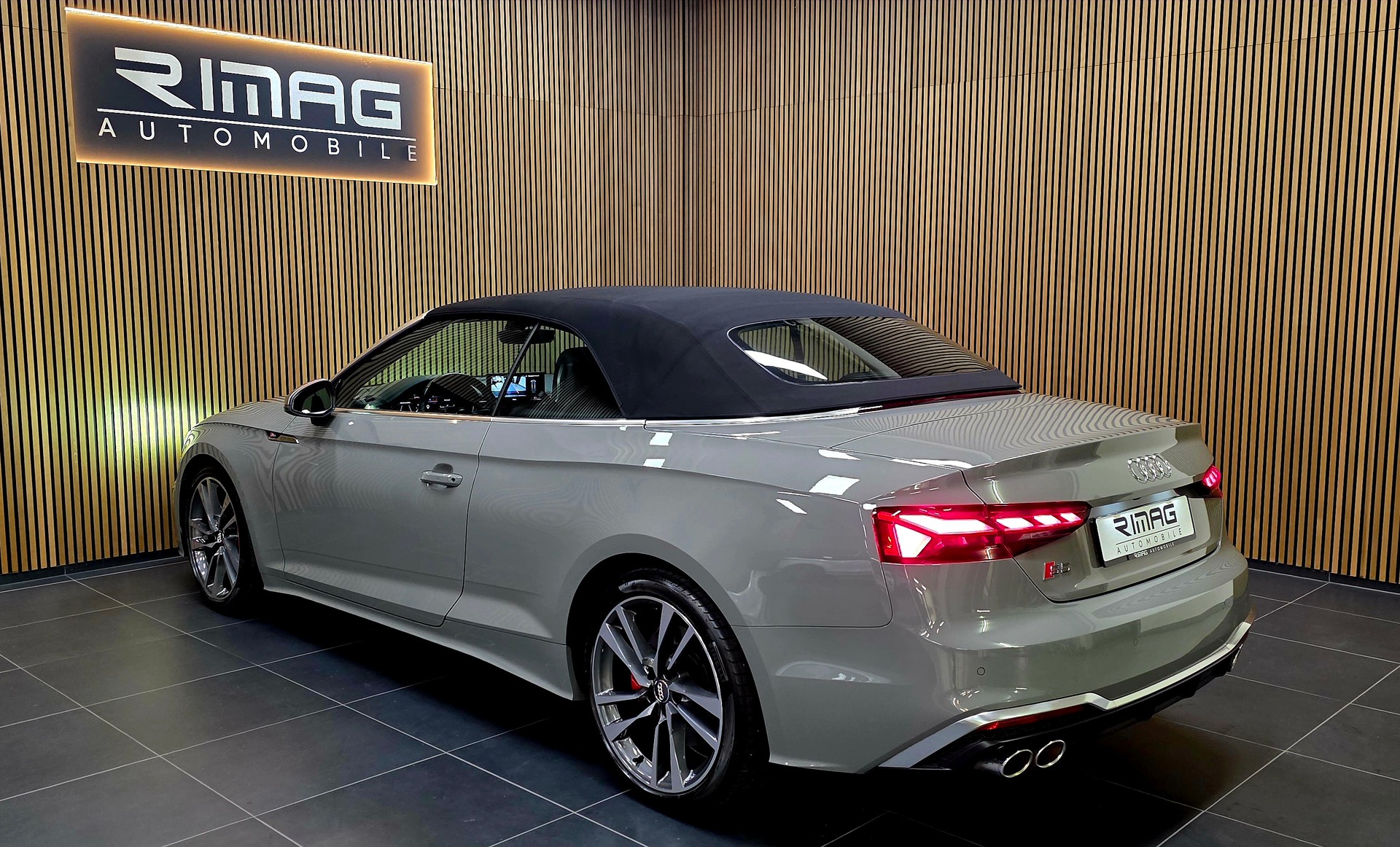 AUDI S5 Cabriolet 3.0 TFSI quattro tiptronic-image-17