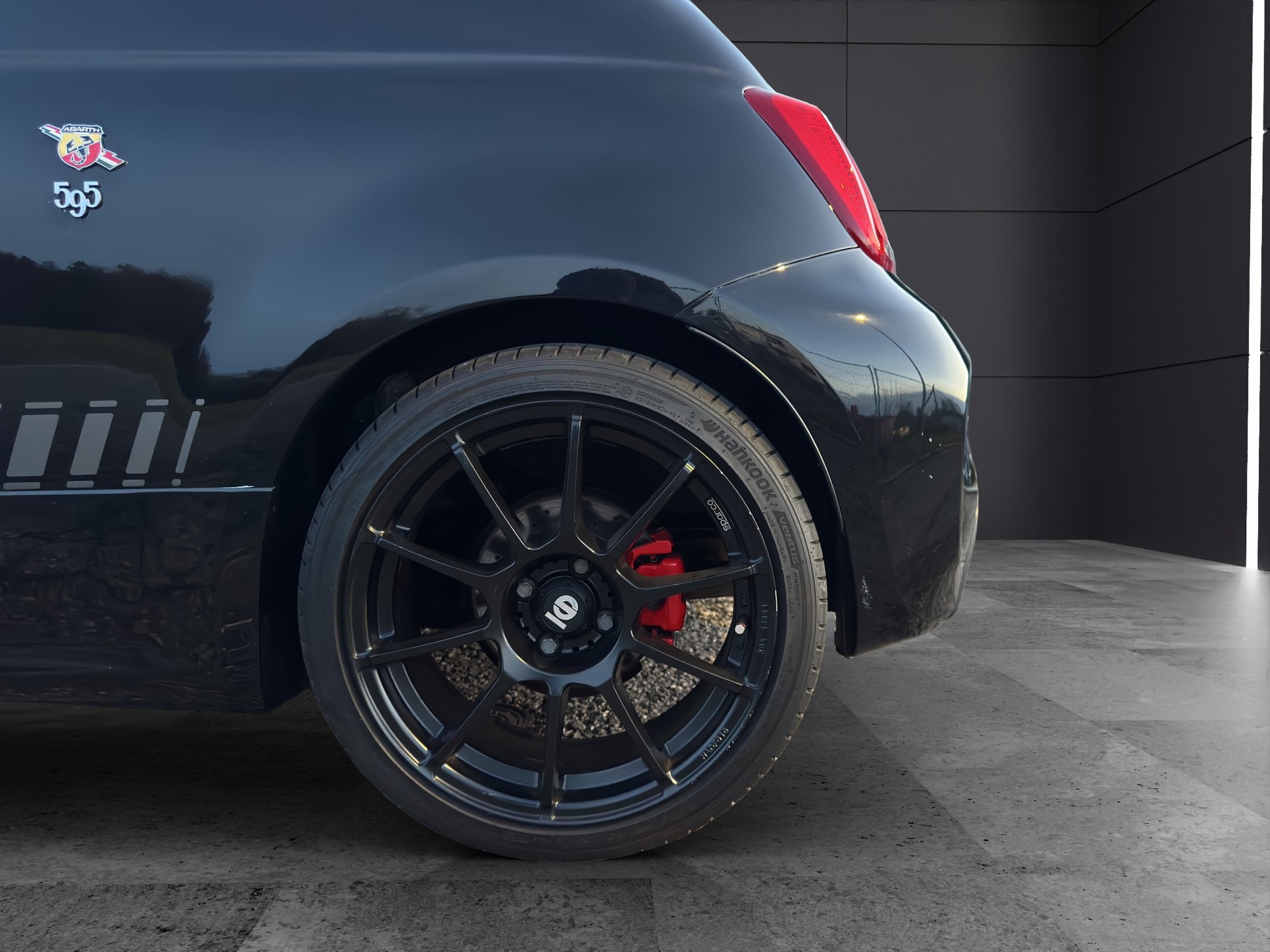 FIAT 595 1.4 16V Turbo Abarth Competizione Dualogic-image-11