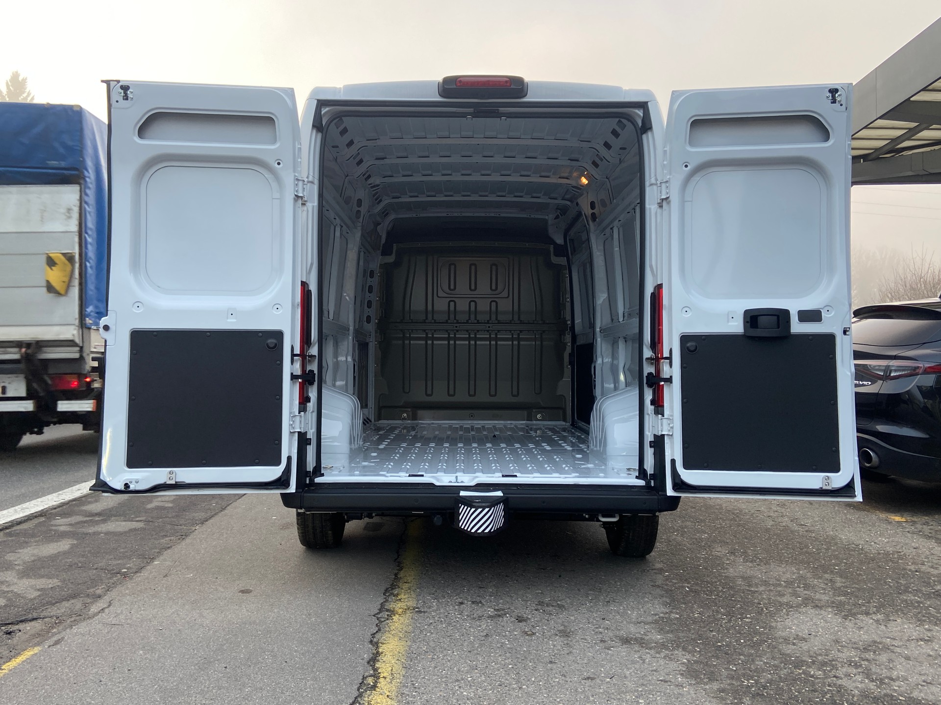 OPEL Movano 2.2 d 3,5t L3H2 180PS AHK-showroom-element-3