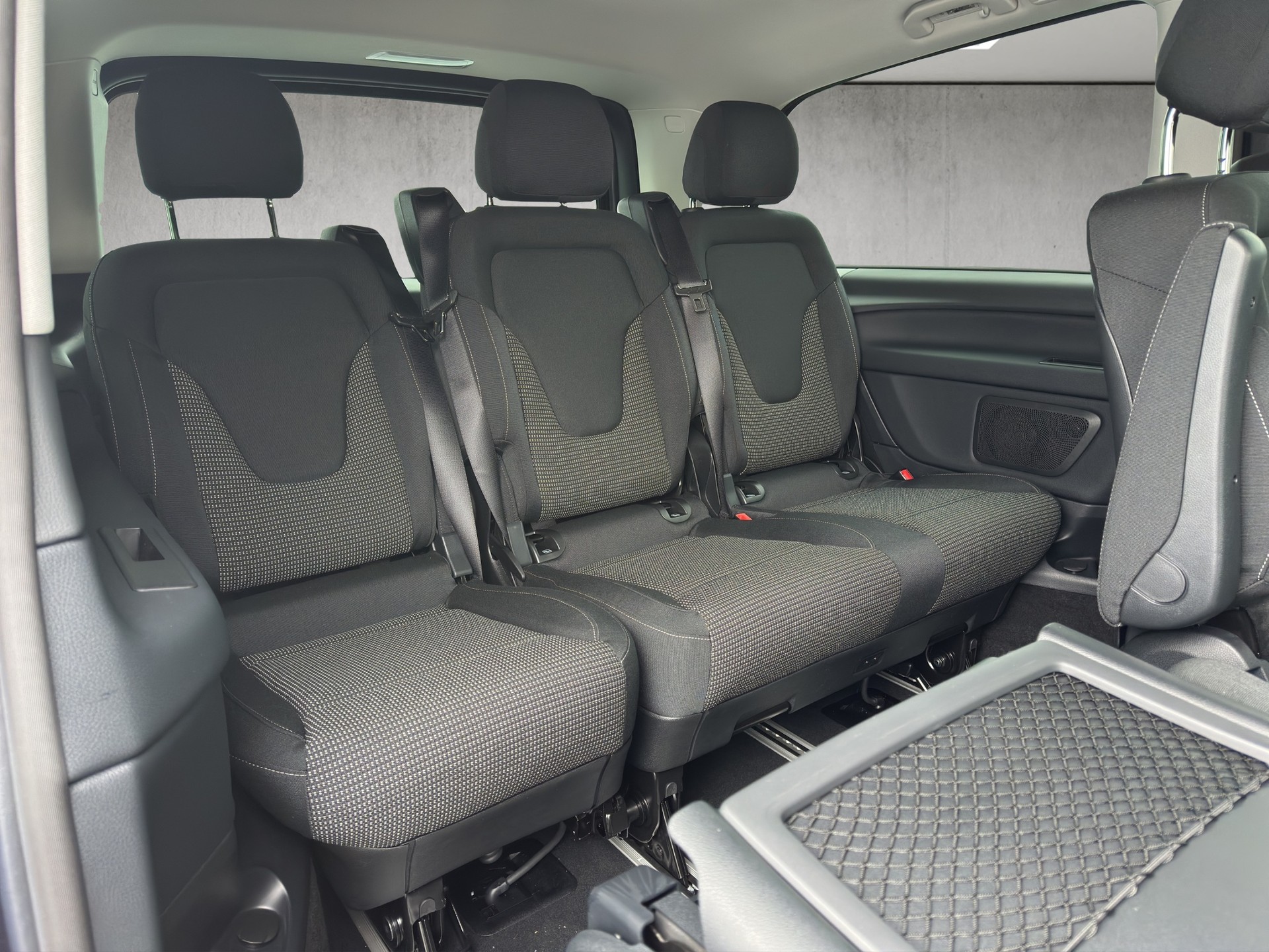 MERCEDES-BENZ V 250 d lang Style 9G-Tronic-image-9