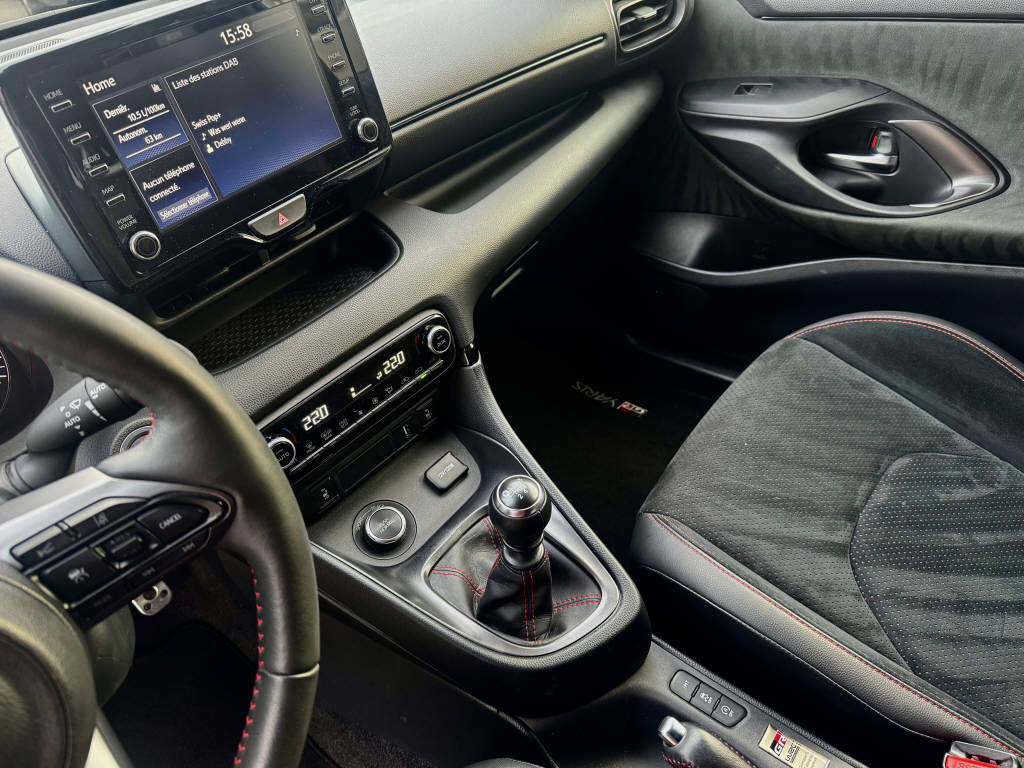TOYOTA GR Yaris 1.6 Turbo Sport 4x4-image-14