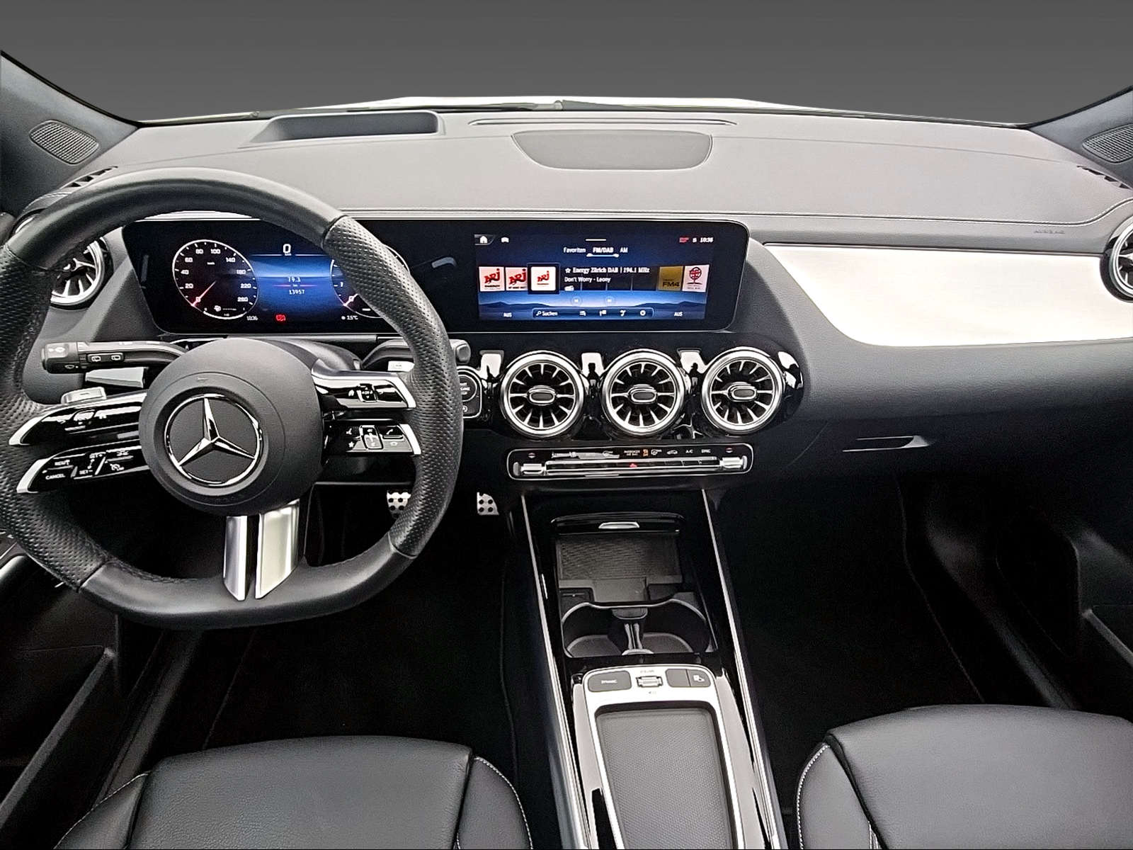 MERCEDES-BENZ GLA 250 4Matic-image-8