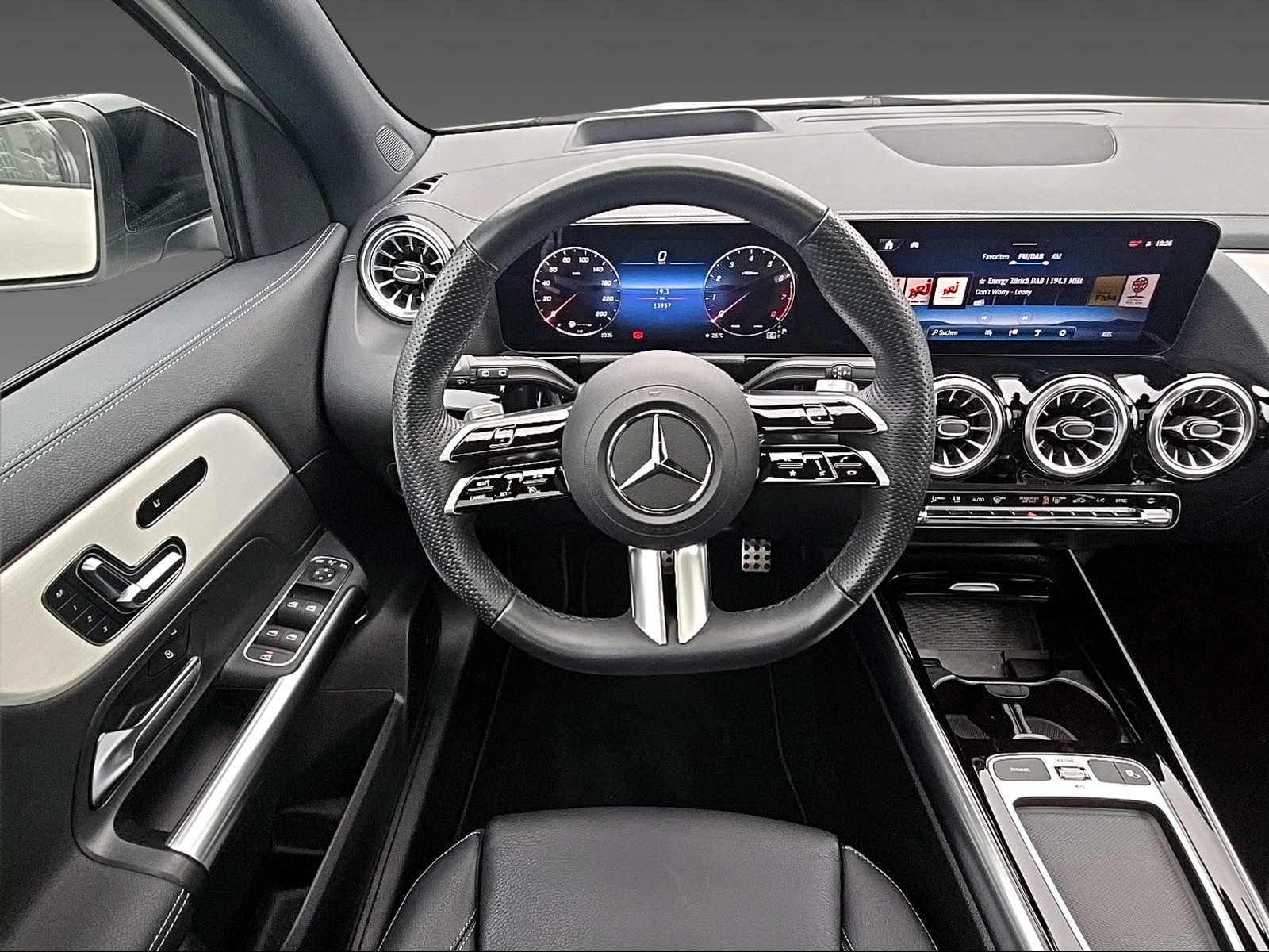 MERCEDES-BENZ GLA 250 4Matic-image-7