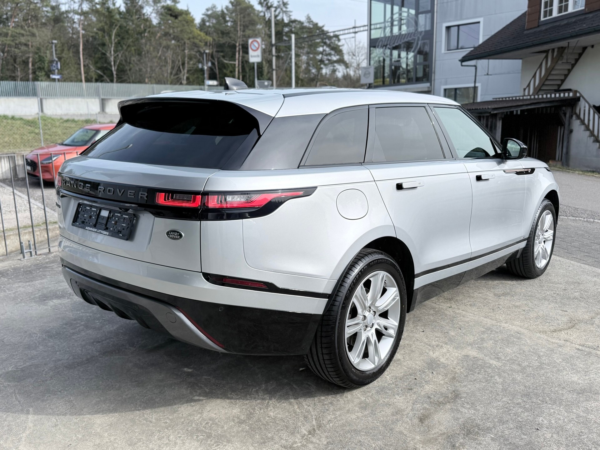 LAND ROVER Range Rover Velar R-Dynamic P 250 S Automatic-image-5