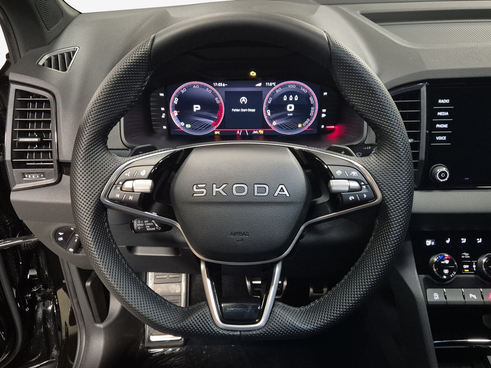 SKODA Karoq 2.0 TSI Dynamic Limited Edition 4x4 DSG-image-9