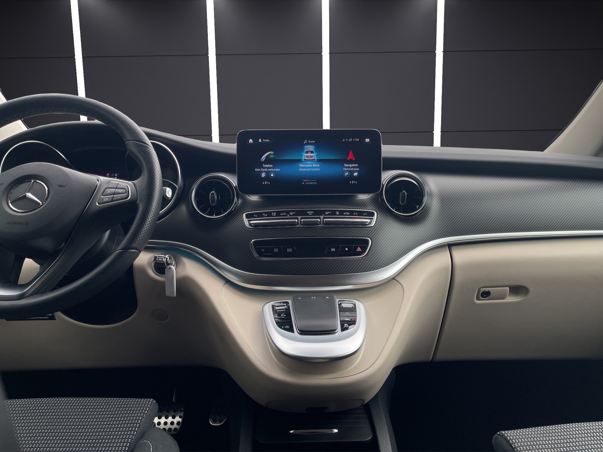 MERCEDES-BENZ Marco Polo 300 d 4M AMG-image-14