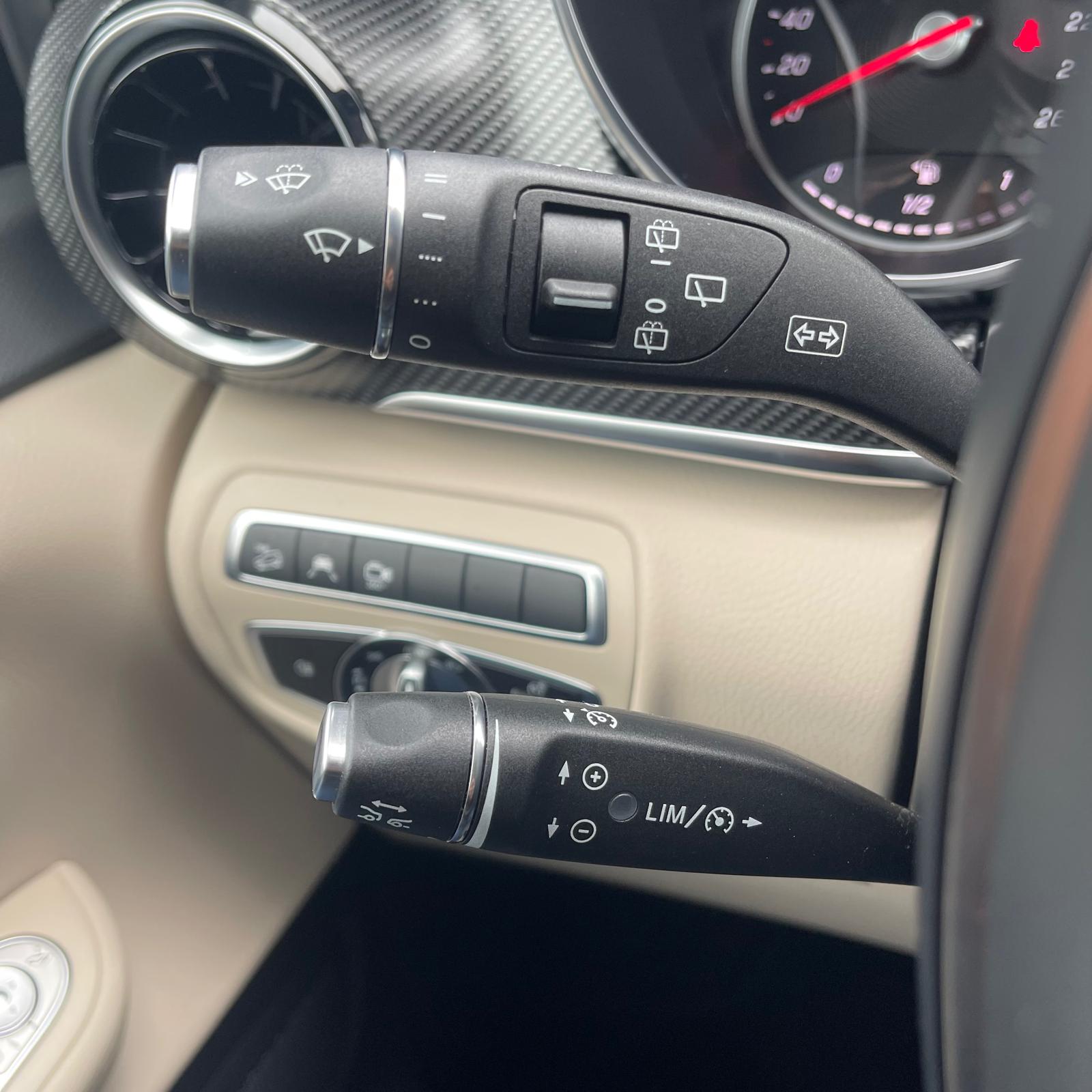 MERCEDES-BENZ Marco Polo 300 d 4M AMG-image-58