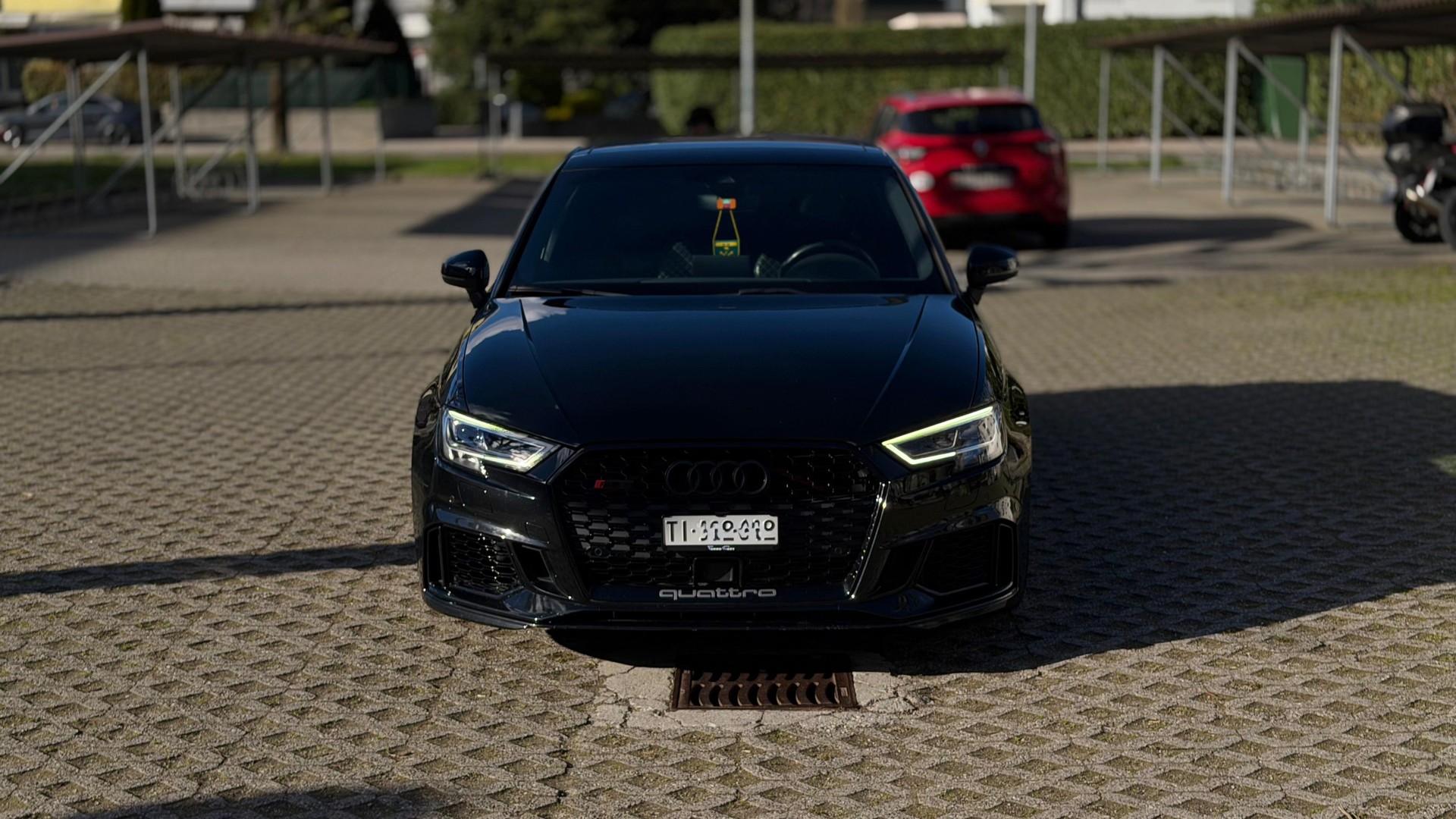 AUDI RS3 Sportback 2.5 TSI quattro S-tronic-image-1