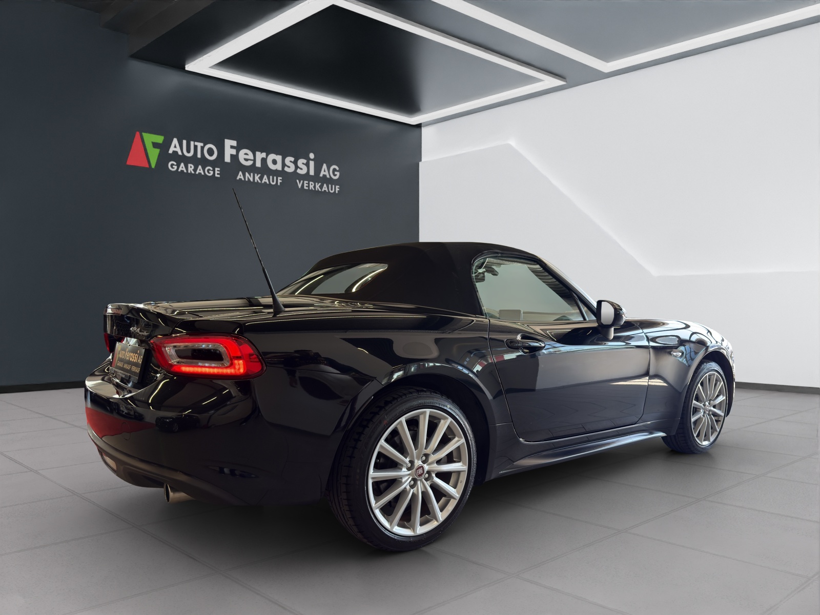 FIAT 124 Spider 1.4 TB Swiss Launch Edition-image-5