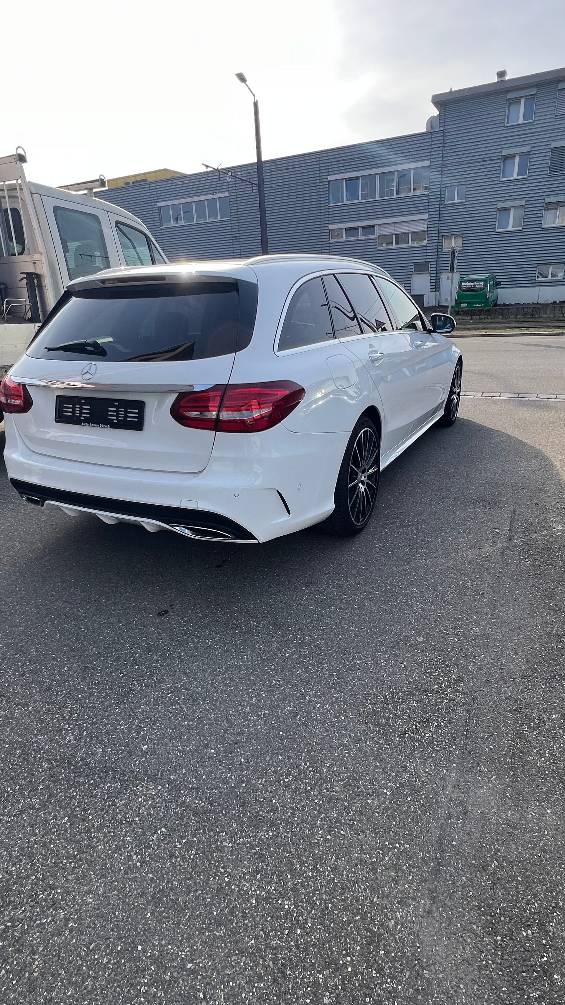 MERCEDES-BENZ C 250 BlueTEC AMG Line 4Matic 7G-Tronic-image-13