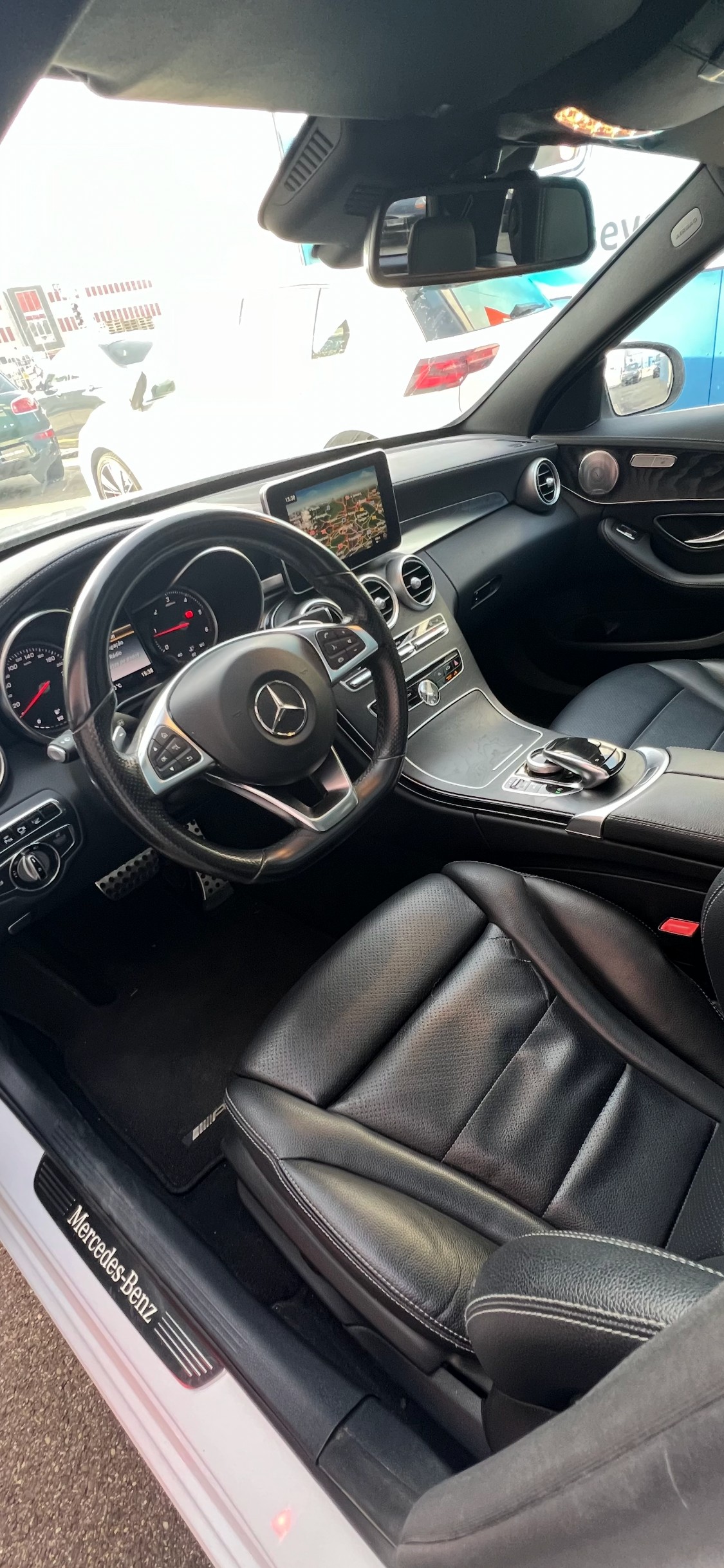 MERCEDES-BENZ C 250 BlueTEC AMG Line 4Matic 7G-Tronic-image-3