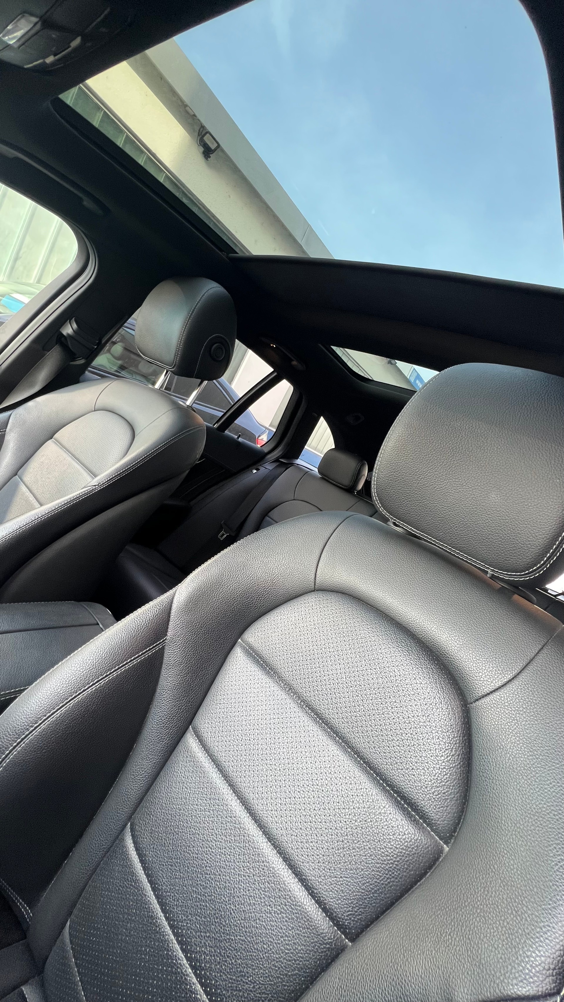 MERCEDES-BENZ C 250 BlueTEC AMG Line 4Matic 7G-Tronic-image-14