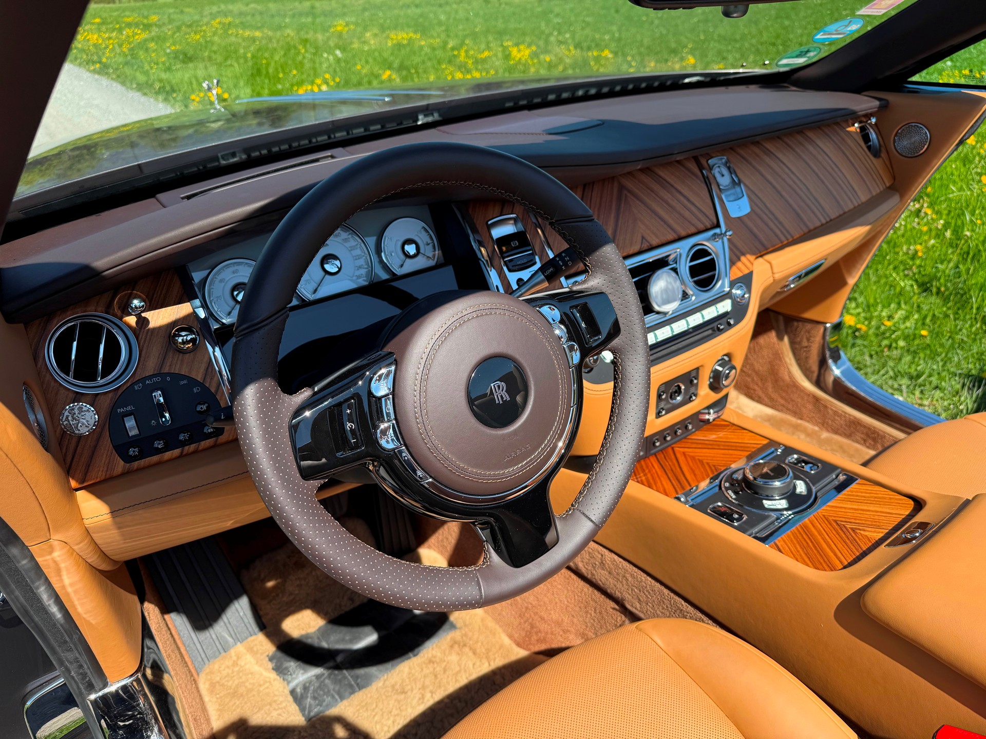 ROLLS-ROYCE Dawn 6.6 V12-image-7