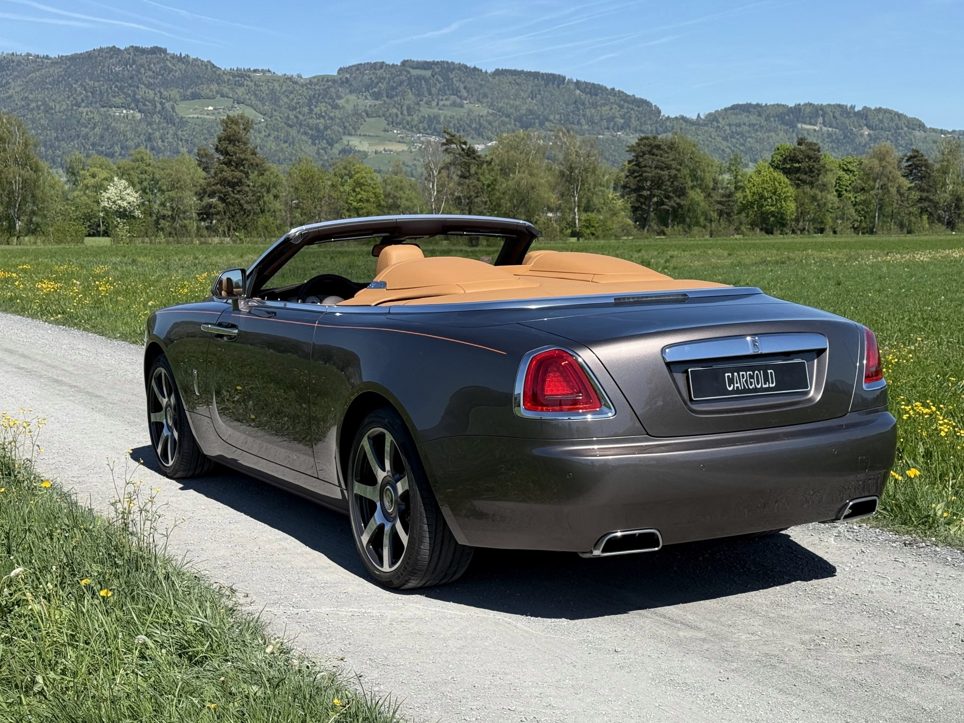 ROLLS-ROYCE Dawn 6.6 V12-image-16