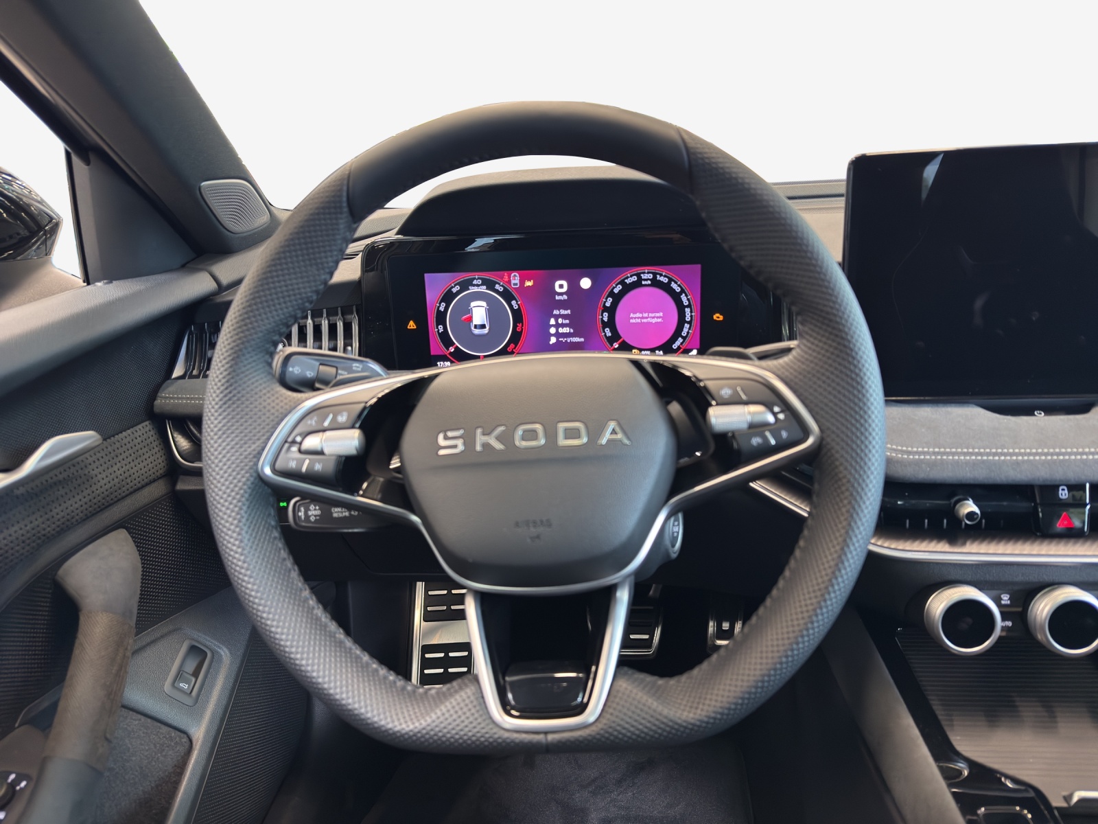 SKODA Superb Combi 2.0 TSI Sportline 4x4 DSG-image-9