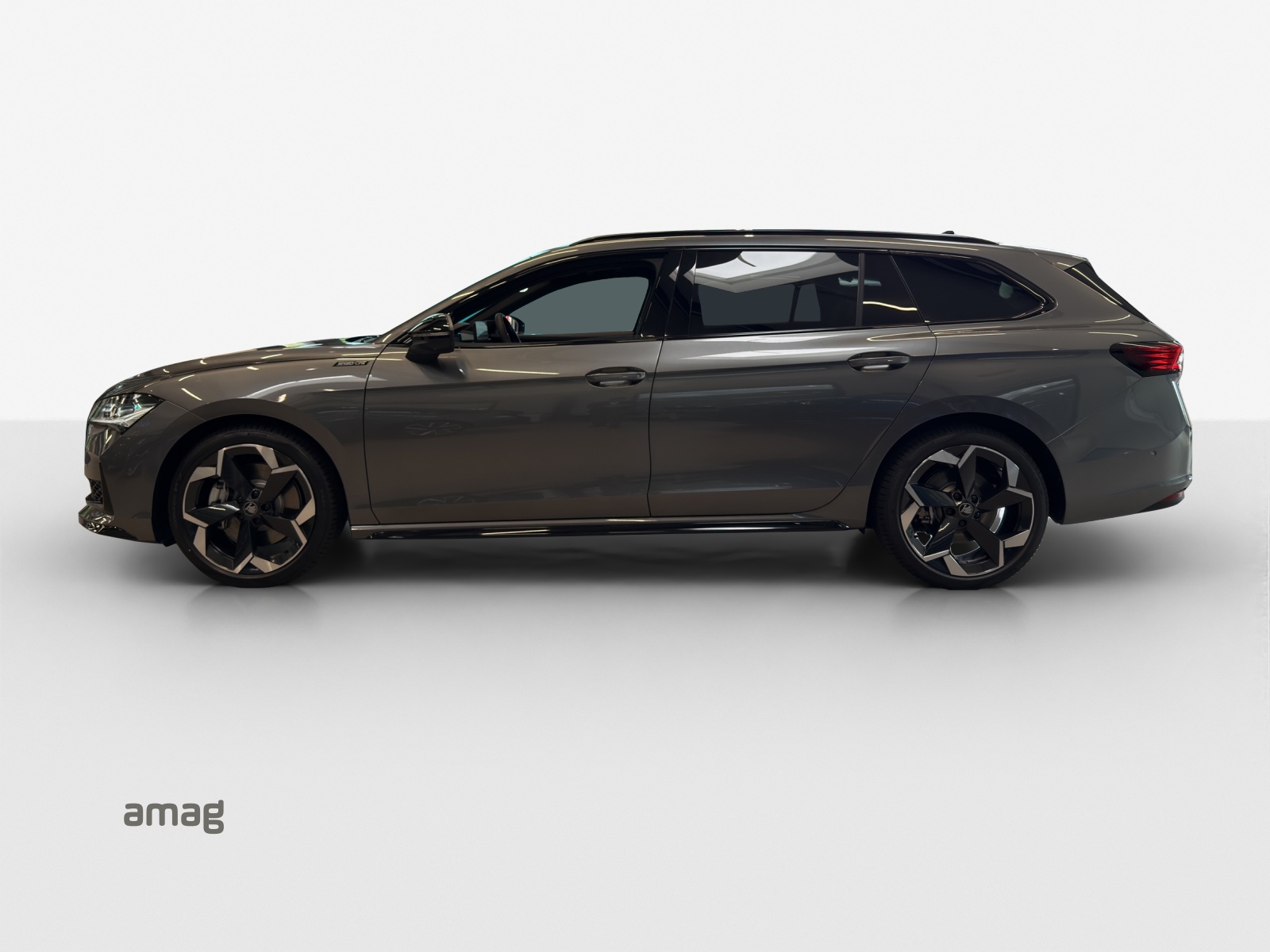 SKODA Superb Combi 2.0 TSI Sportline 4x4 DSG-showroom-element-1