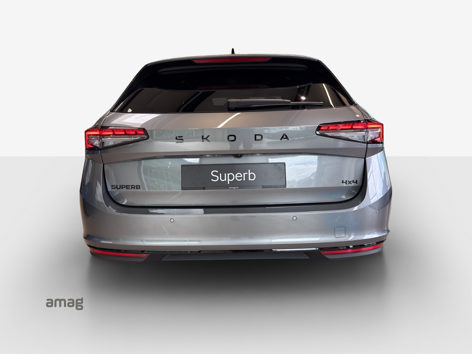 SKODA Superb Combi 2.0 TSI Sportline 4x4 DSG-showroom-element-3