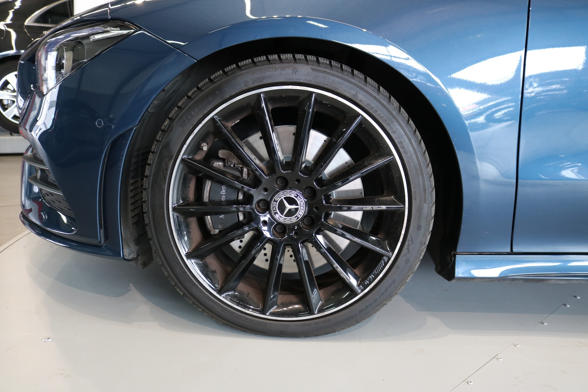 MERCEDES-BENZ CLA Shooting Brake 250 4Matic 7G-DCT AMG Line-image-35