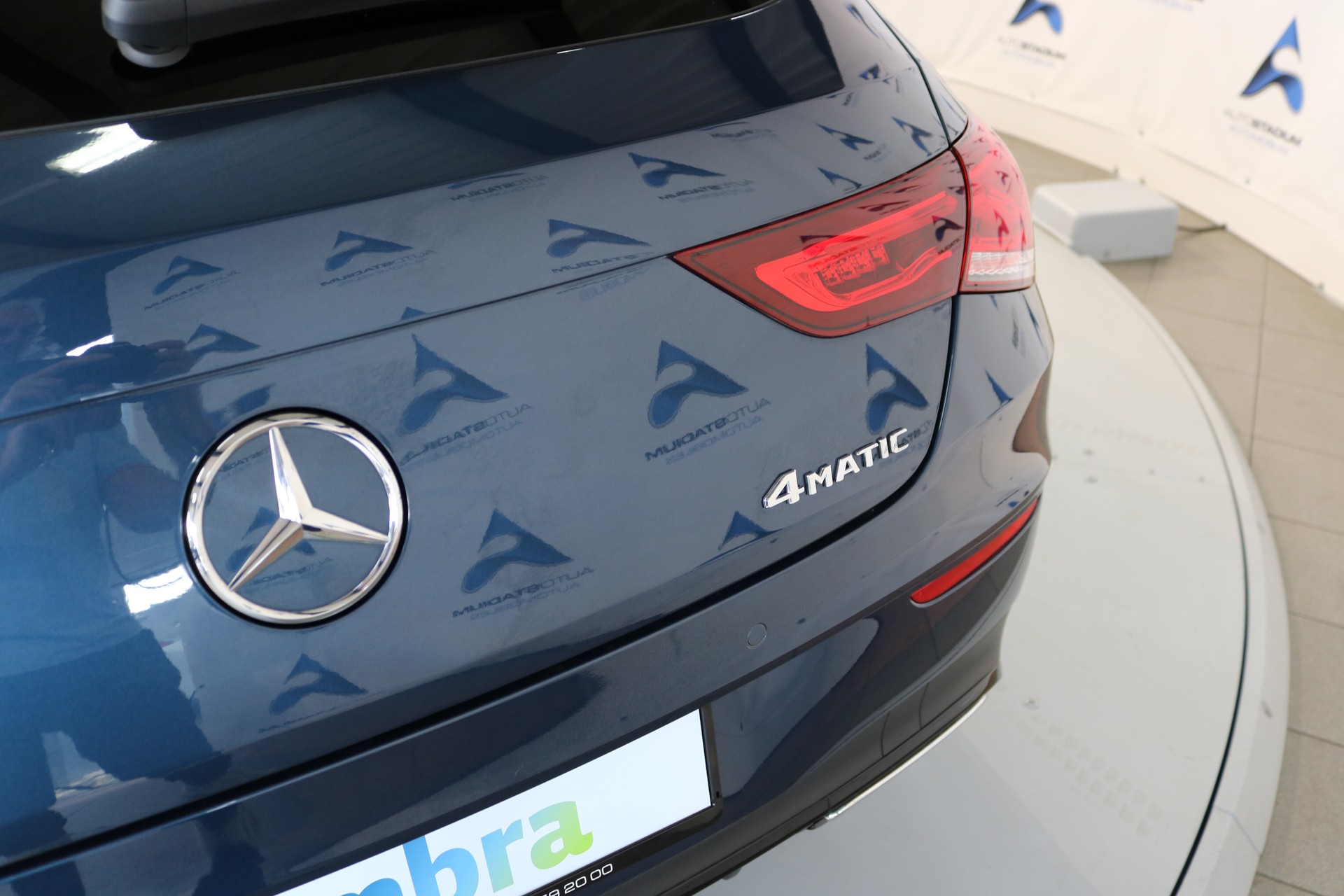 MERCEDES-BENZ CLA Shooting Brake 250 4Matic 7G-DCT AMG Line-image-36