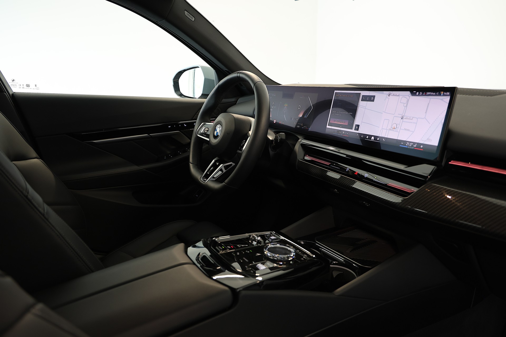 BMW 520d xDrive 48V Touring M Sport Pro Steptronic-image-14