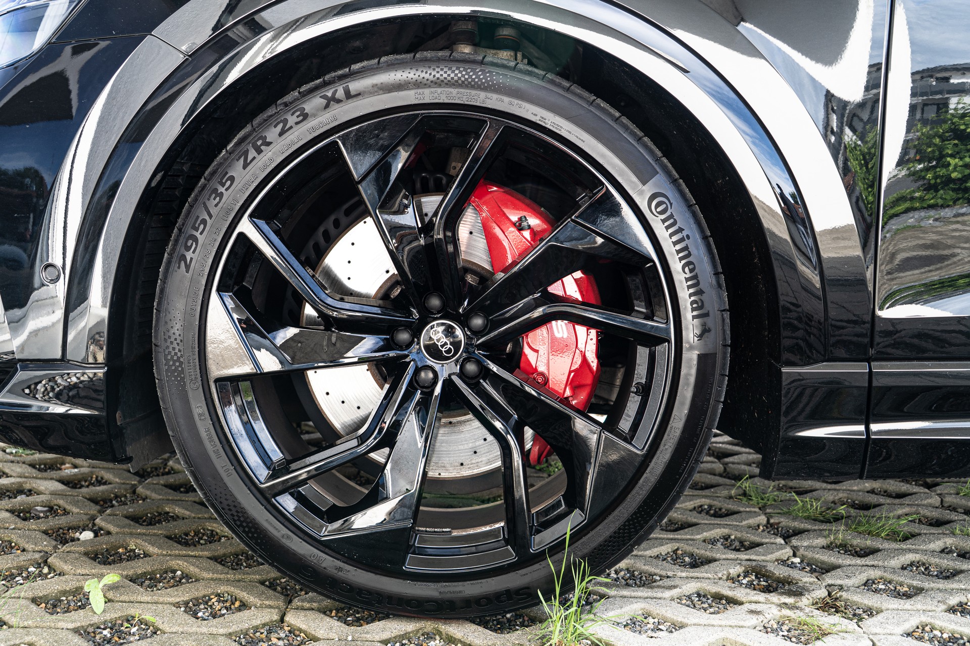 AUDI RSQ8 quattro tiptronic-image-21