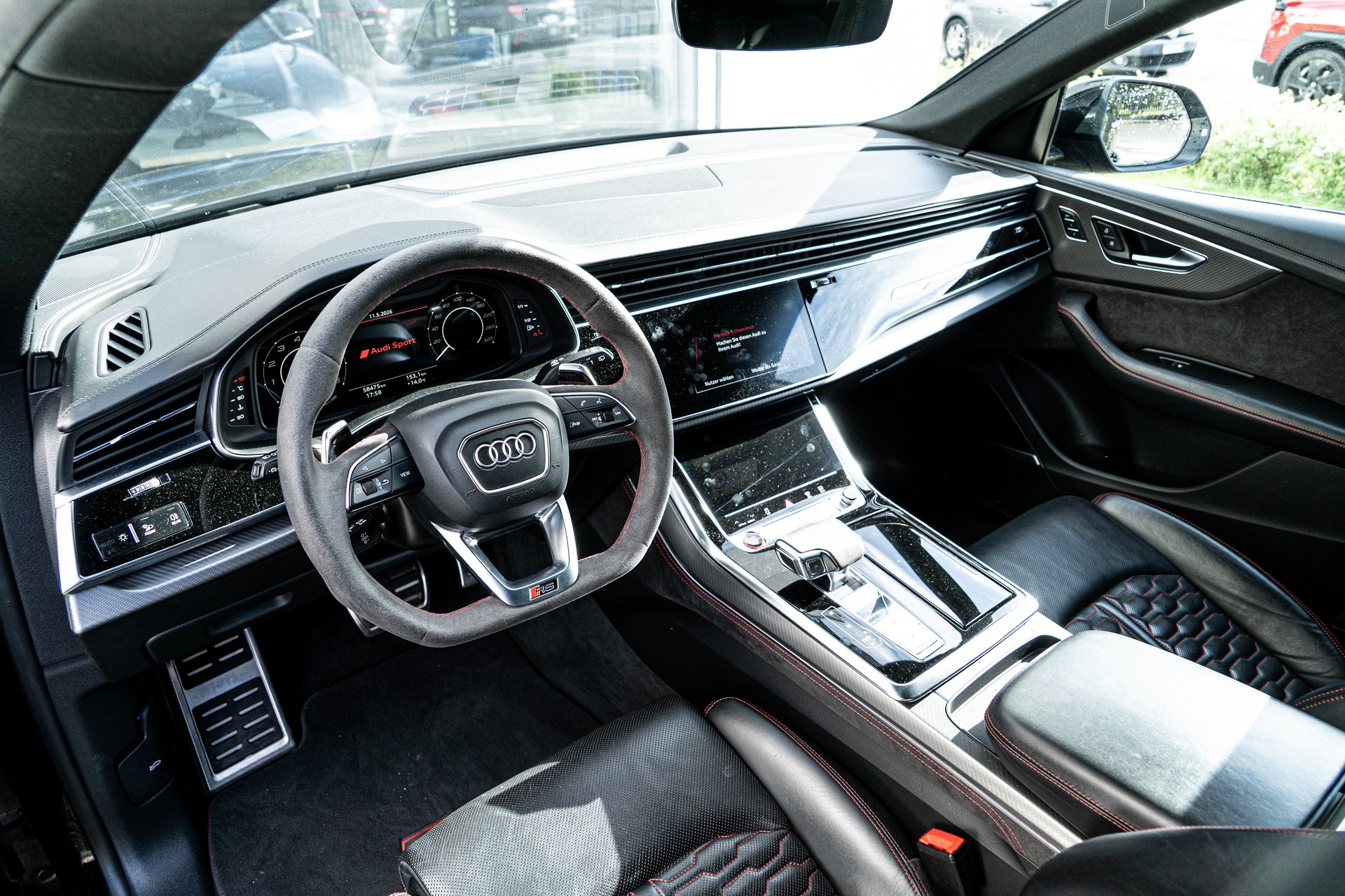 AUDI RSQ8 quattro tiptronic-image-13